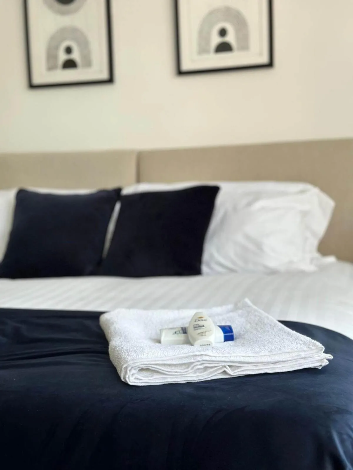 Bedroom, Bed in Cornwall - The Duke and Duchess