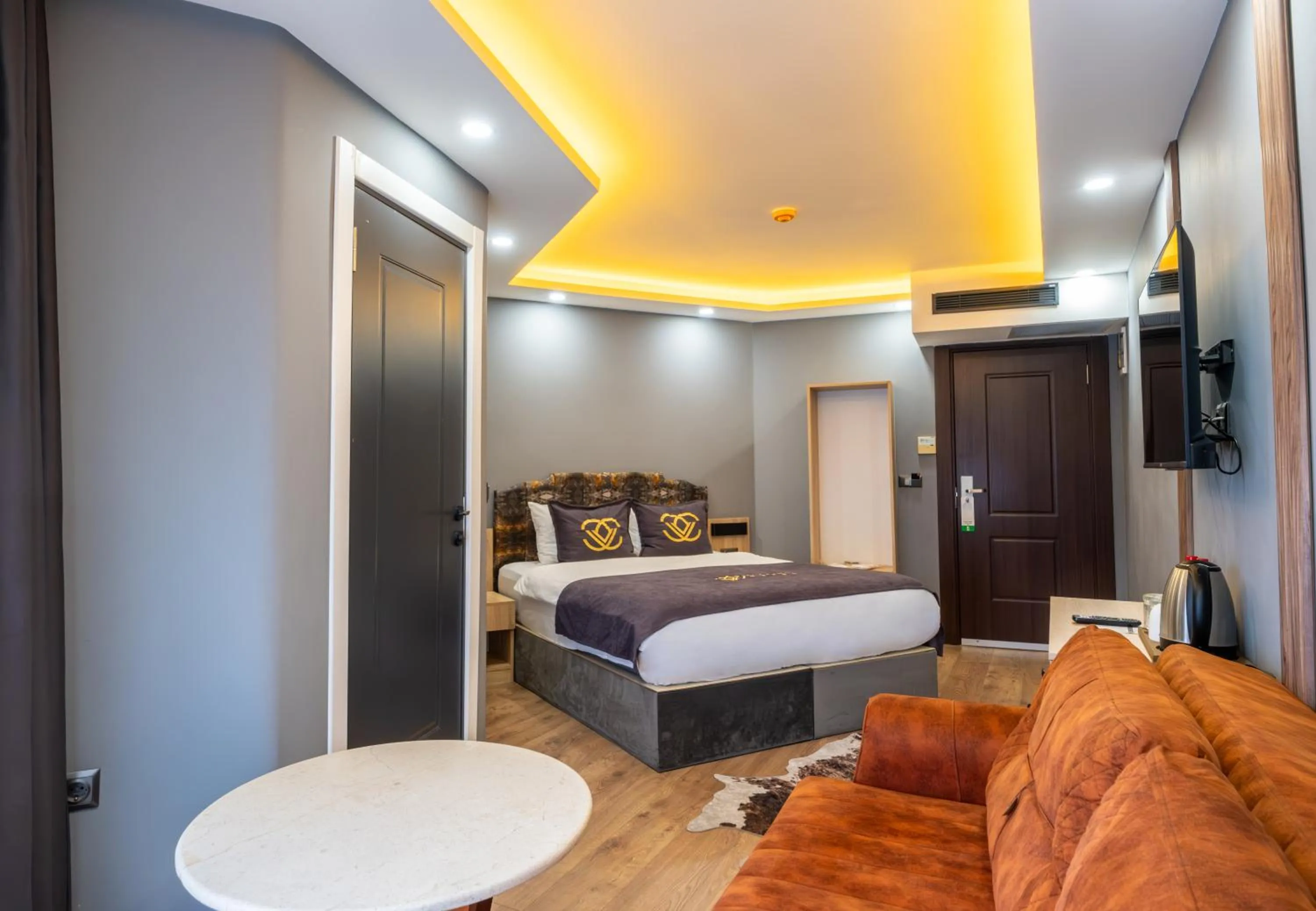 Photo of the whole room in Viv City Hotel