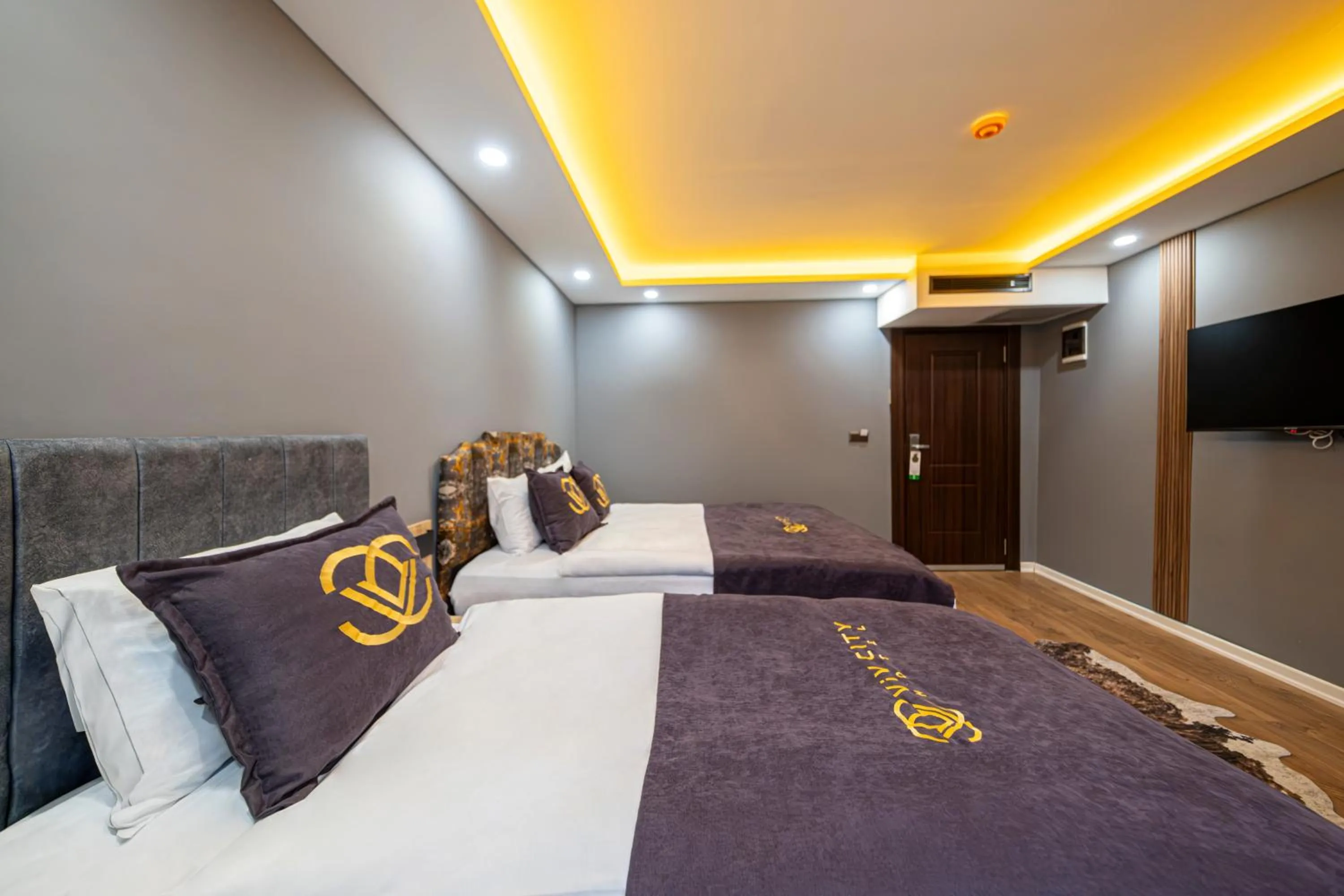 Photo of the whole room in Viv City Hotel