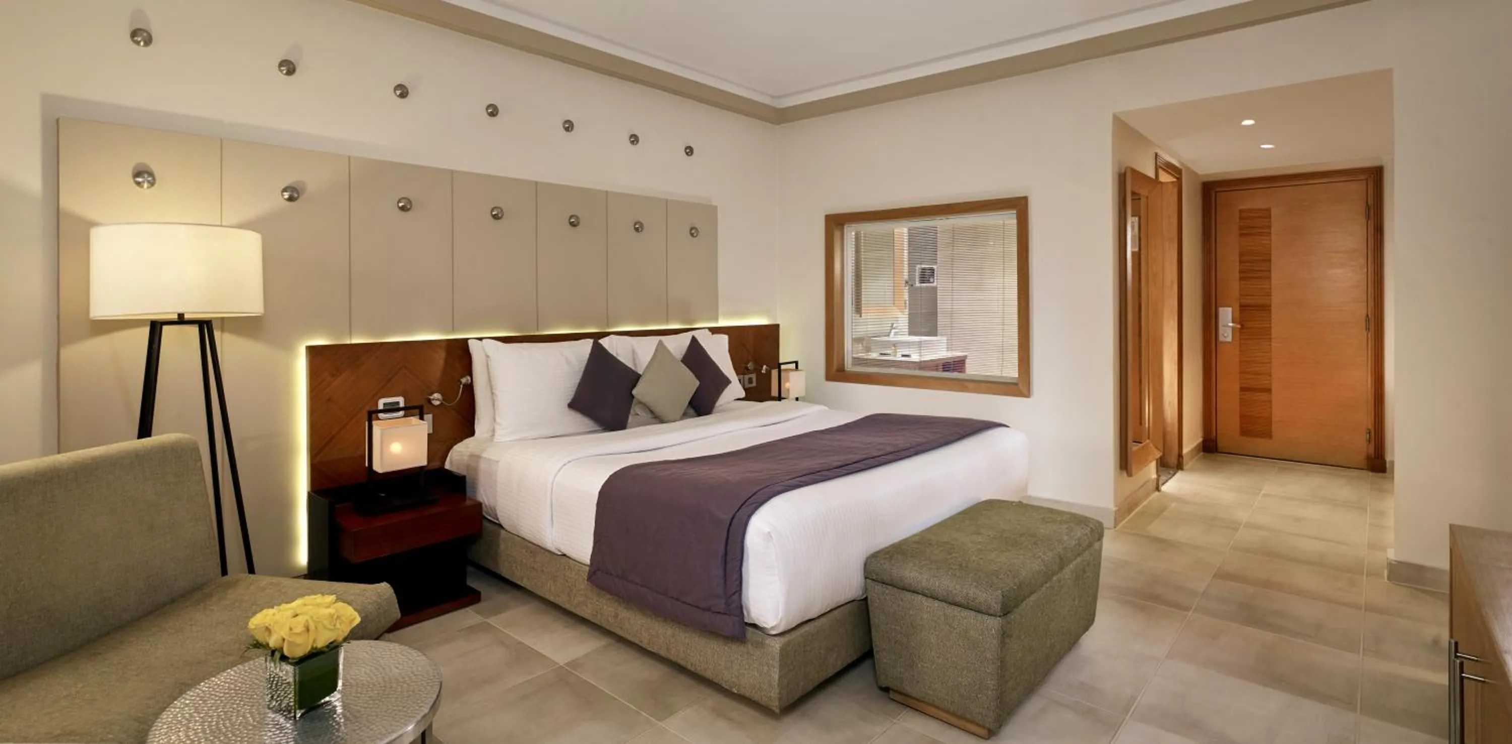 Bedroom, Bed in Coral Sea Imperial "Coral Sea Sensatori"