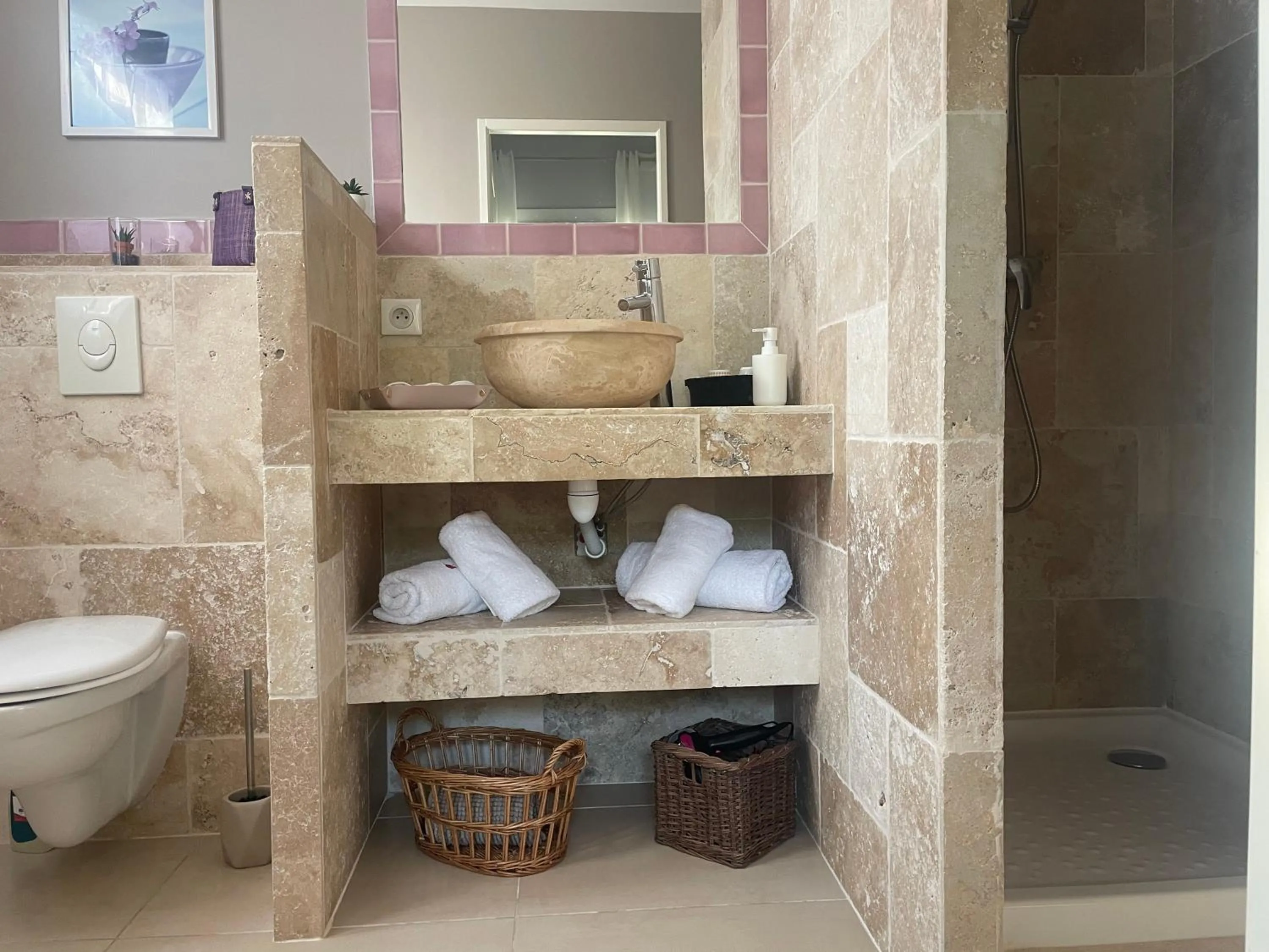 Shower in La maison de la Cigale