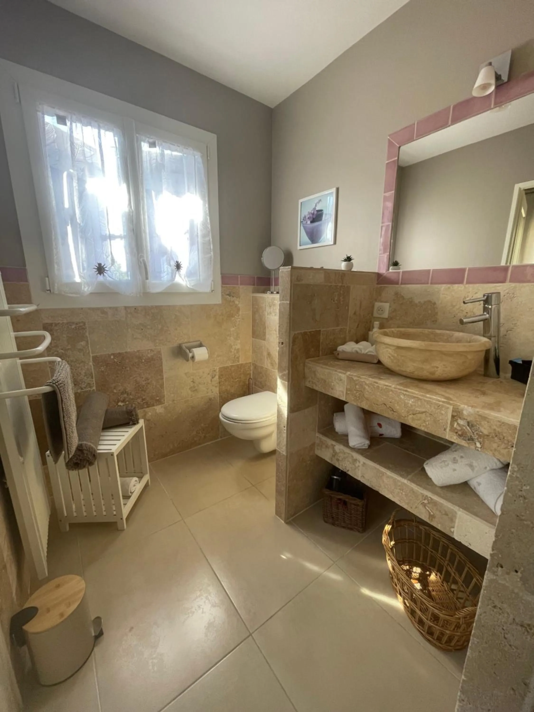 Toilet in La maison de la Cigale