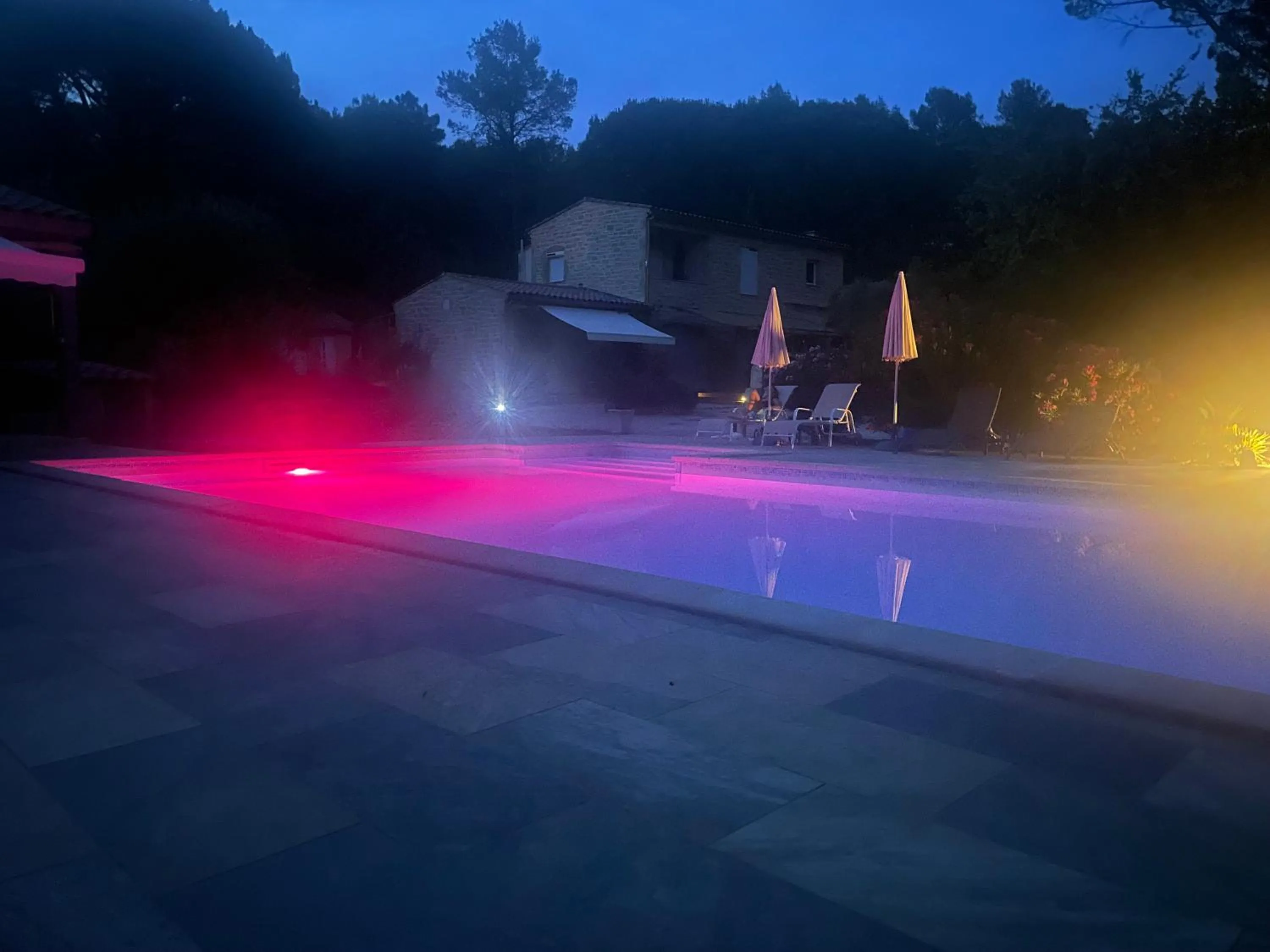 Night in La maison de la Cigale