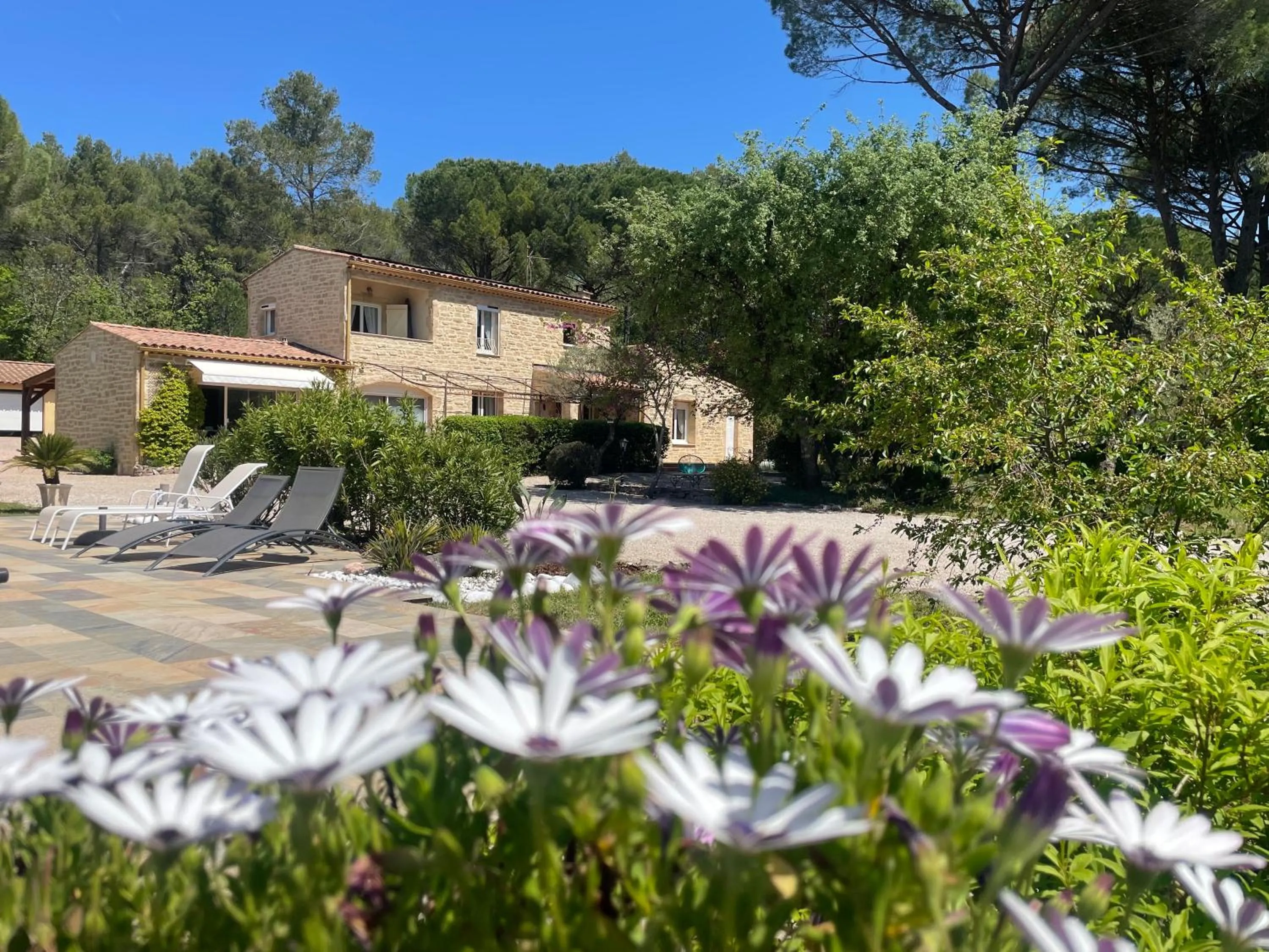 Property building in La maison de la Cigale