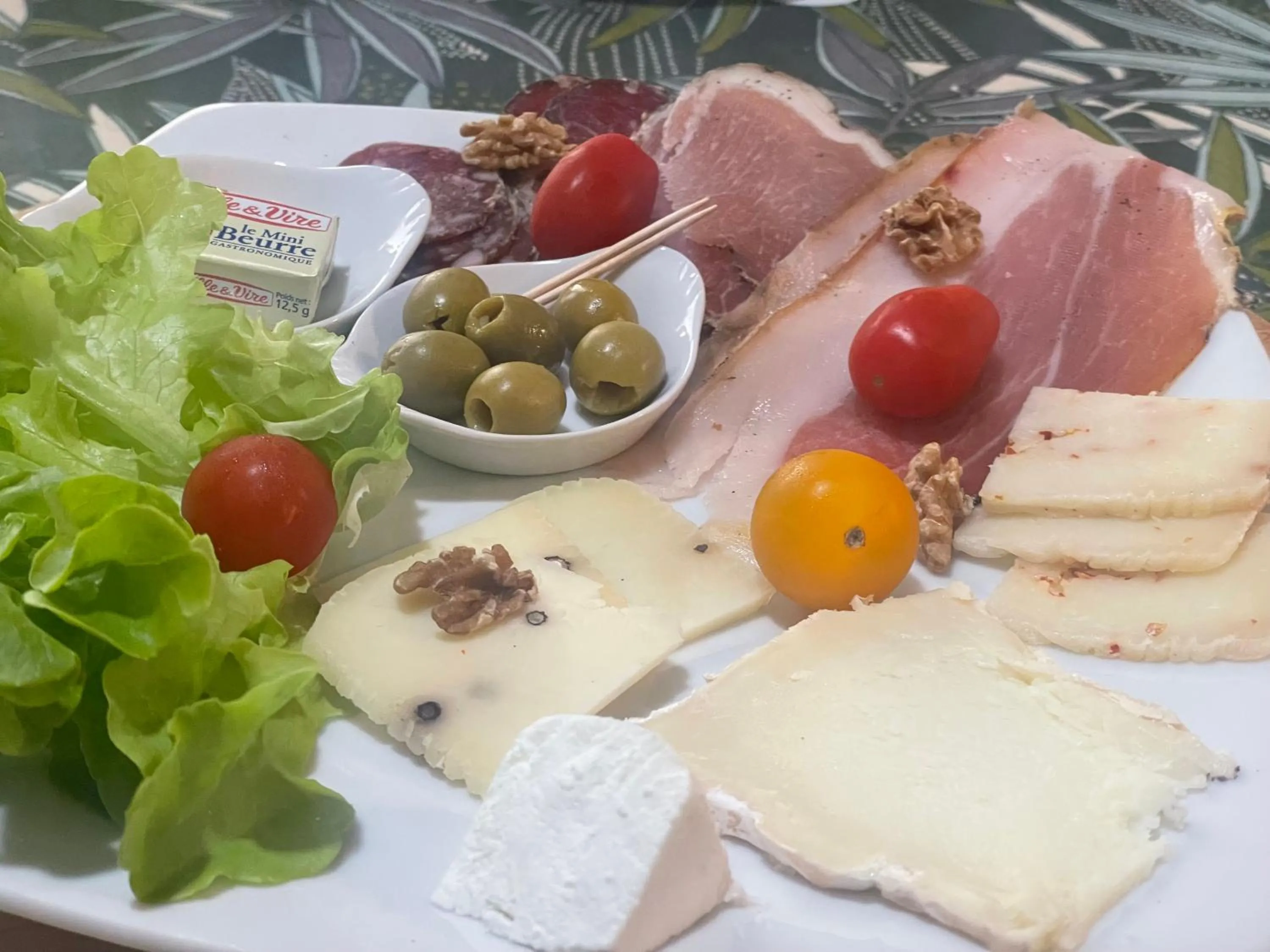Food and drinks in La maison de la Cigale
