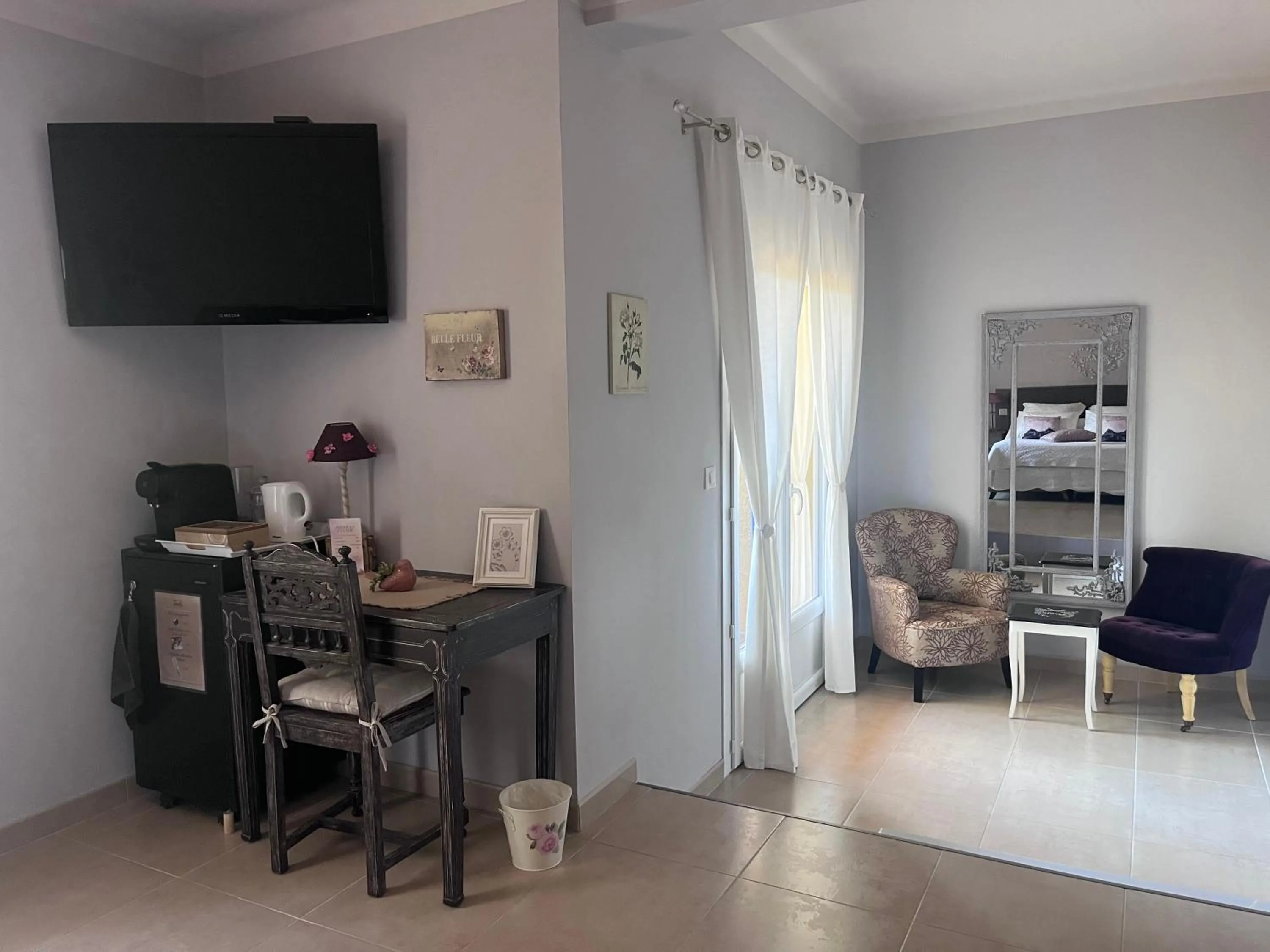 TV and multimedia in La maison de la Cigale
