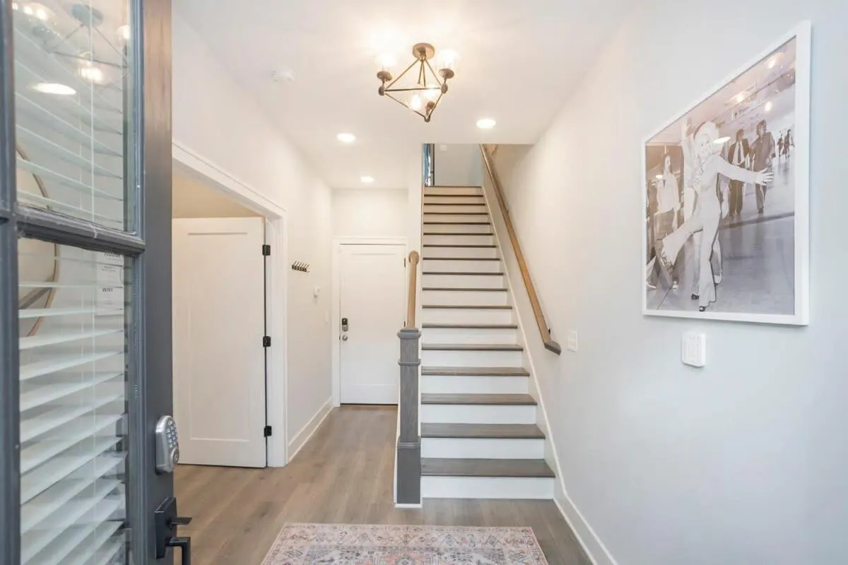 3 King Beds in Hip East Nash Home 1 Mile to DWNTN