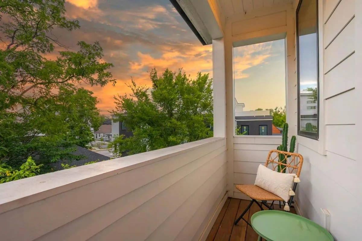 3 King Beds in Hip East Nash Home 1 Mile to DWNTN