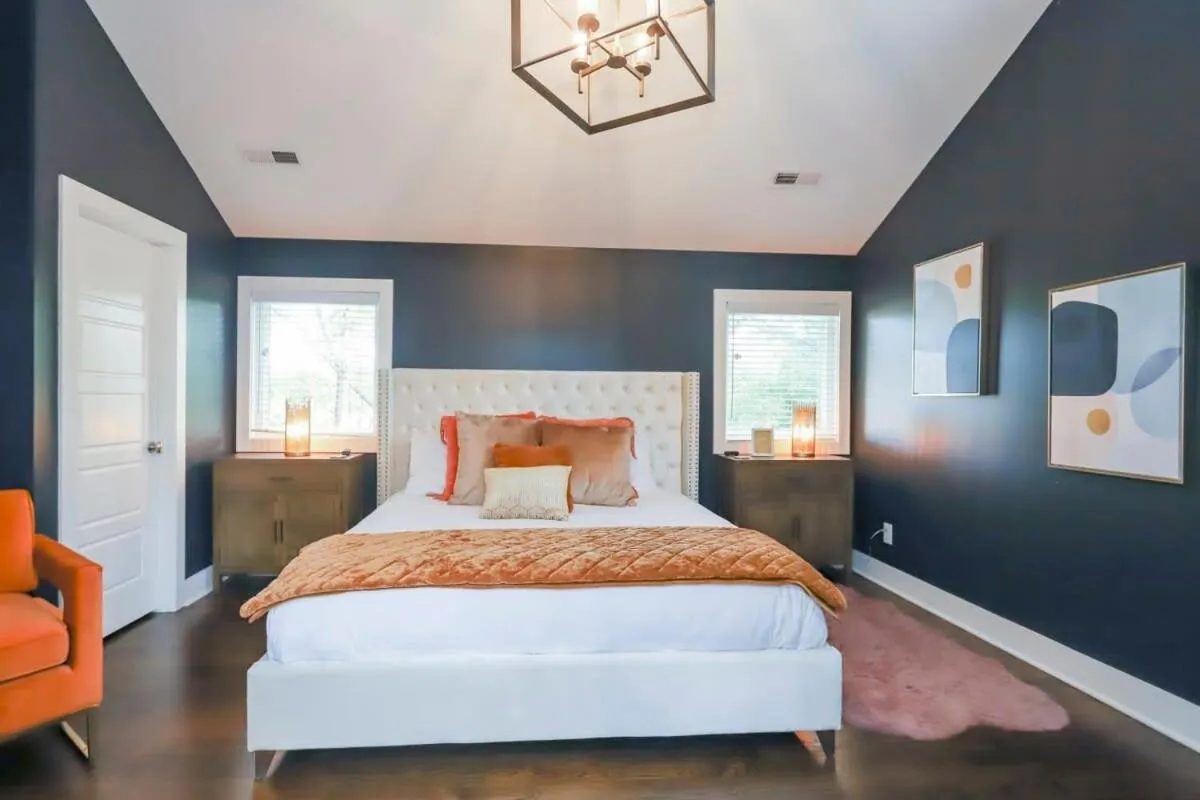 Bed in Stylish Home for 12 8th Ave South 6 Beds