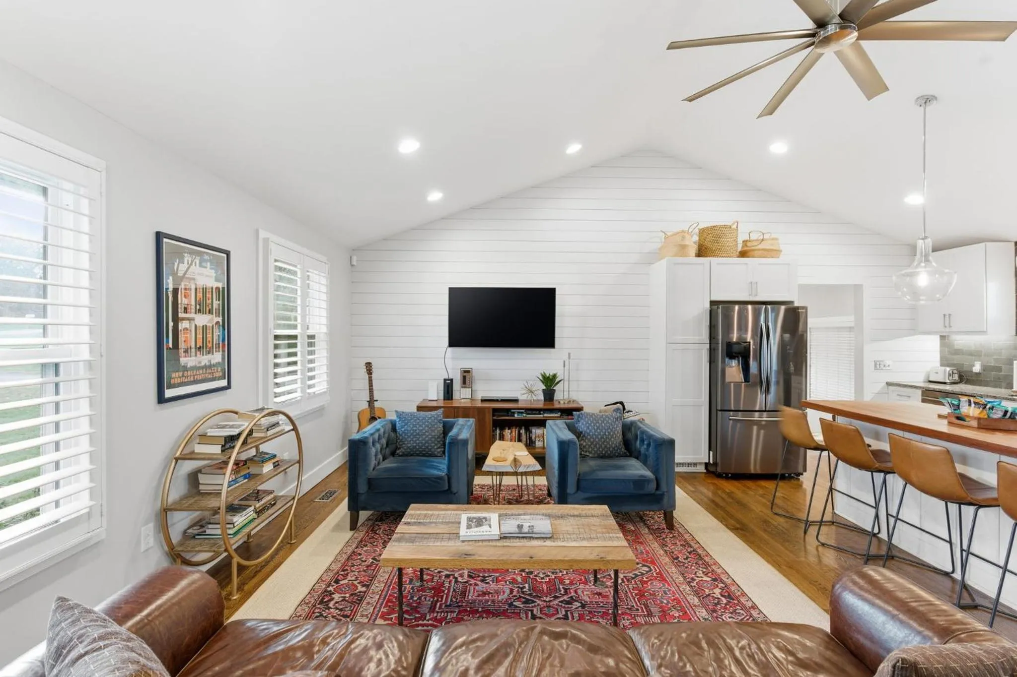 Spacious Modern Ranch 5 Miles to Downtown