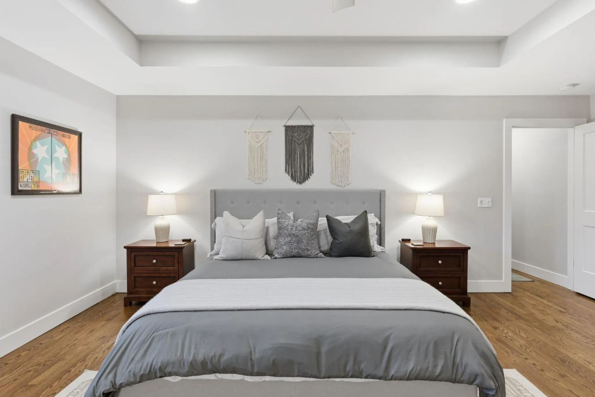 Bed in Spacious Modern Ranch 5 Miles to Downtown