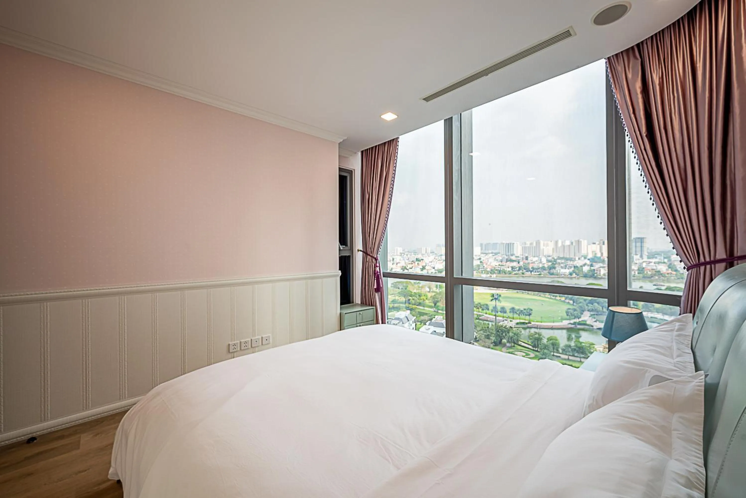 Bed in CeLaVie Serviced Apartment - The Vinhomes and Landmark