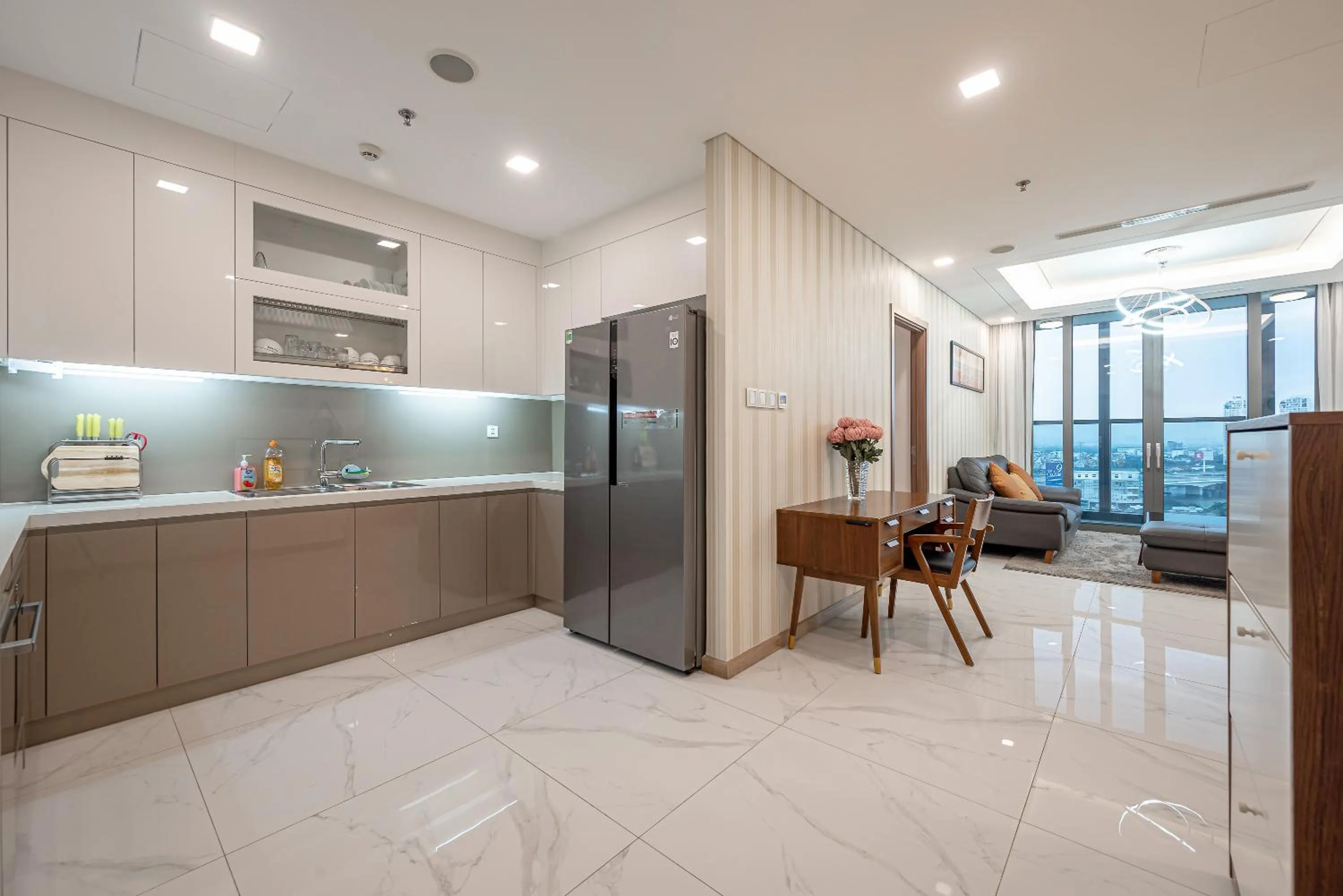 Kitchen or kitchenette in CeLaVie Serviced Apartment - The Vinhomes and Landmark