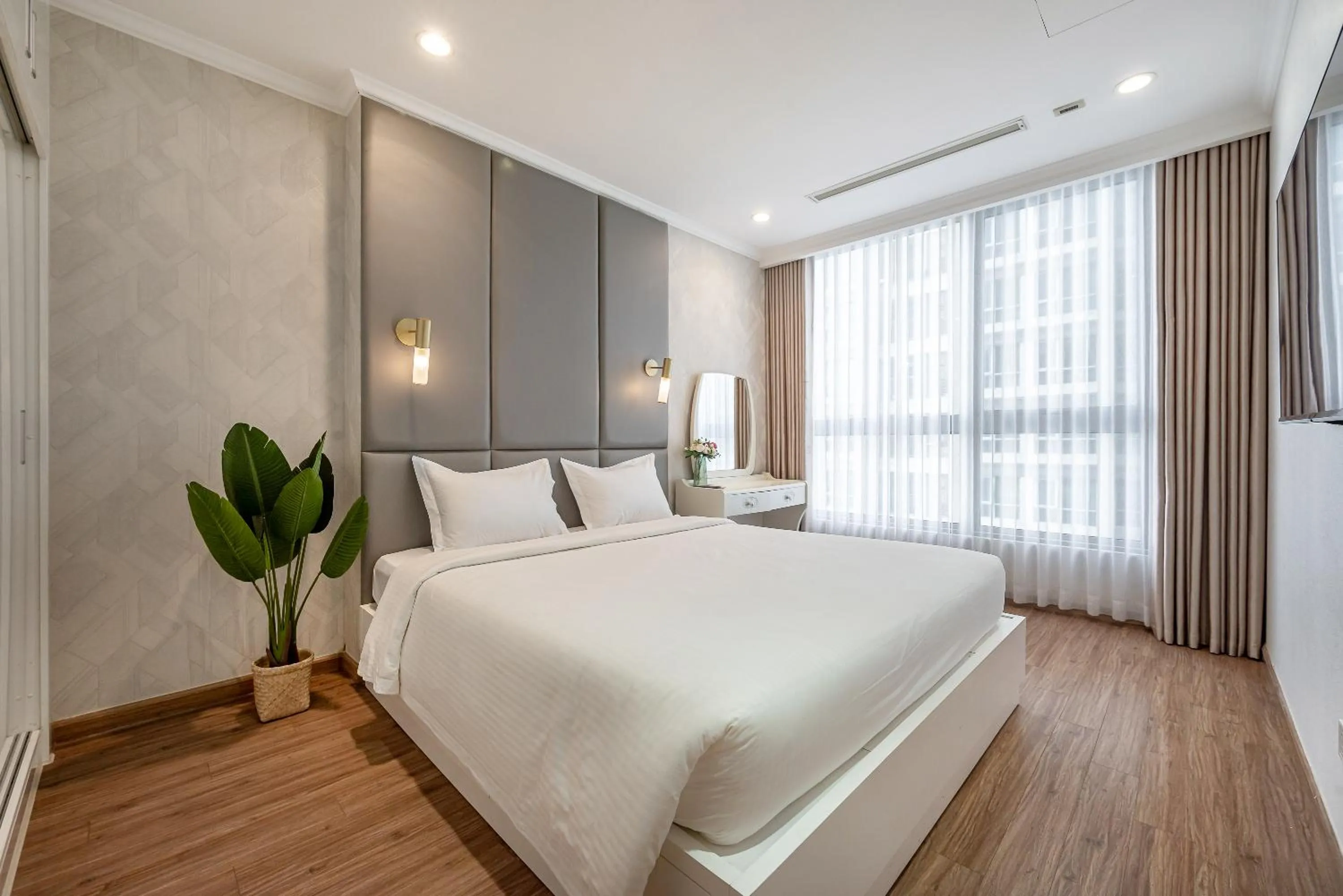 Bed in CeLaVie Serviced Apartment - The Vinhomes and Landmark