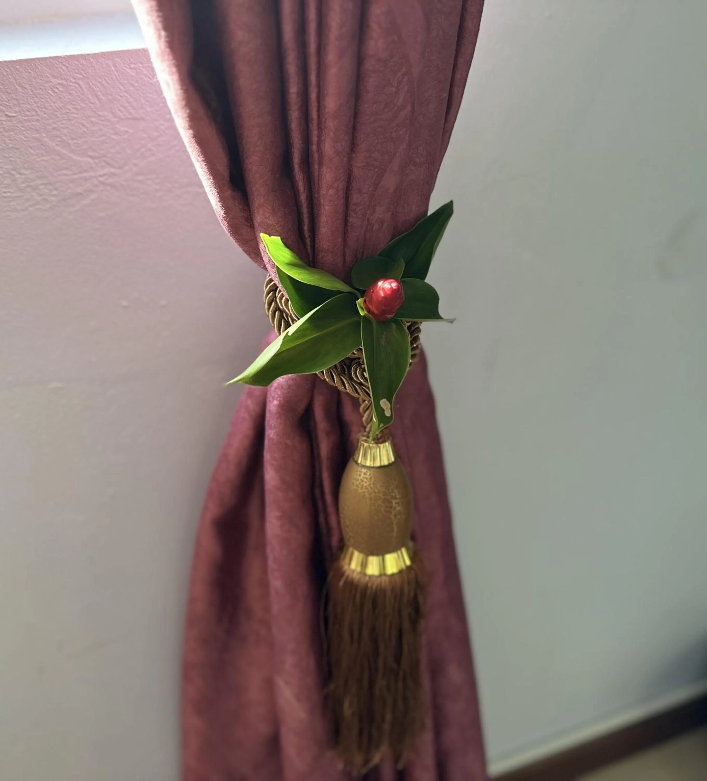 Decorative detail in Hawaii Lounge