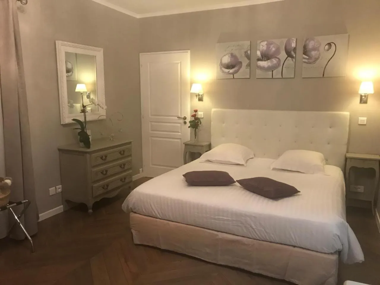 Bedroom, Bed in Villa Kilauea B&B