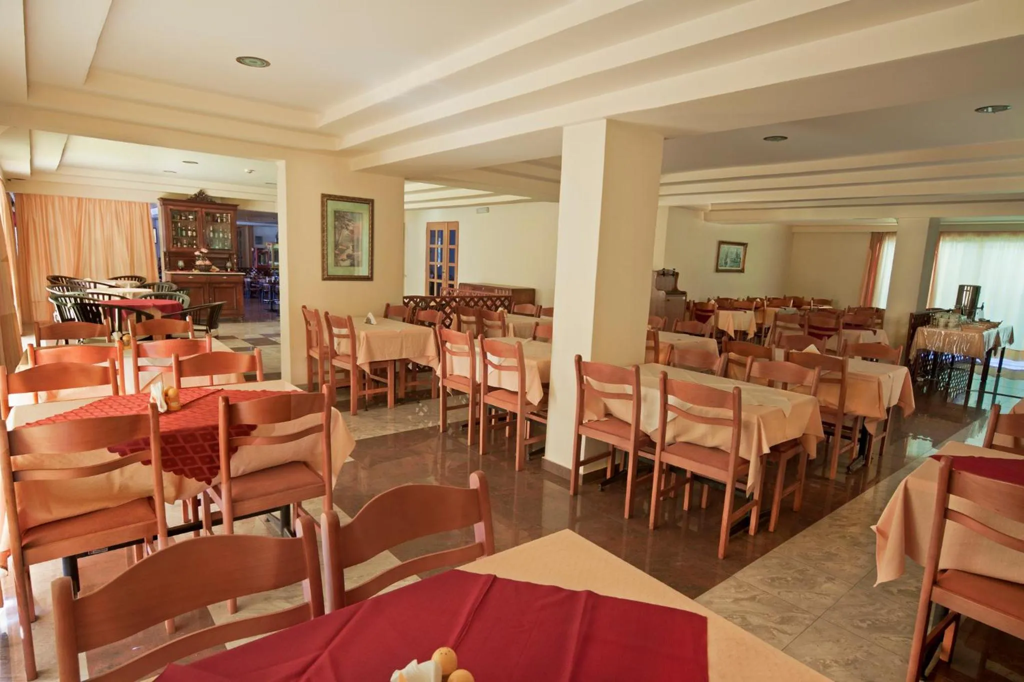 Restaurant/places to eat in Kassandra Hotel