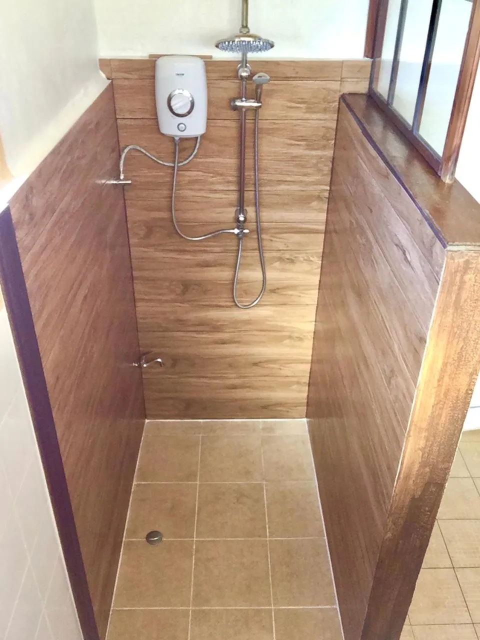 Bathroom in La Reine Creole