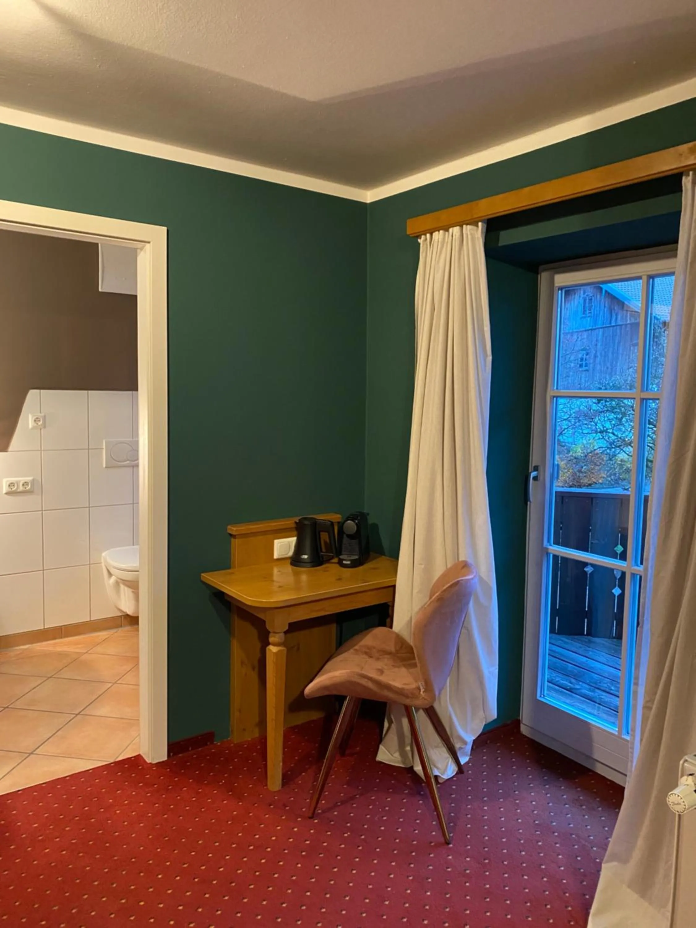 Photo of the whole room in Beim Has’n