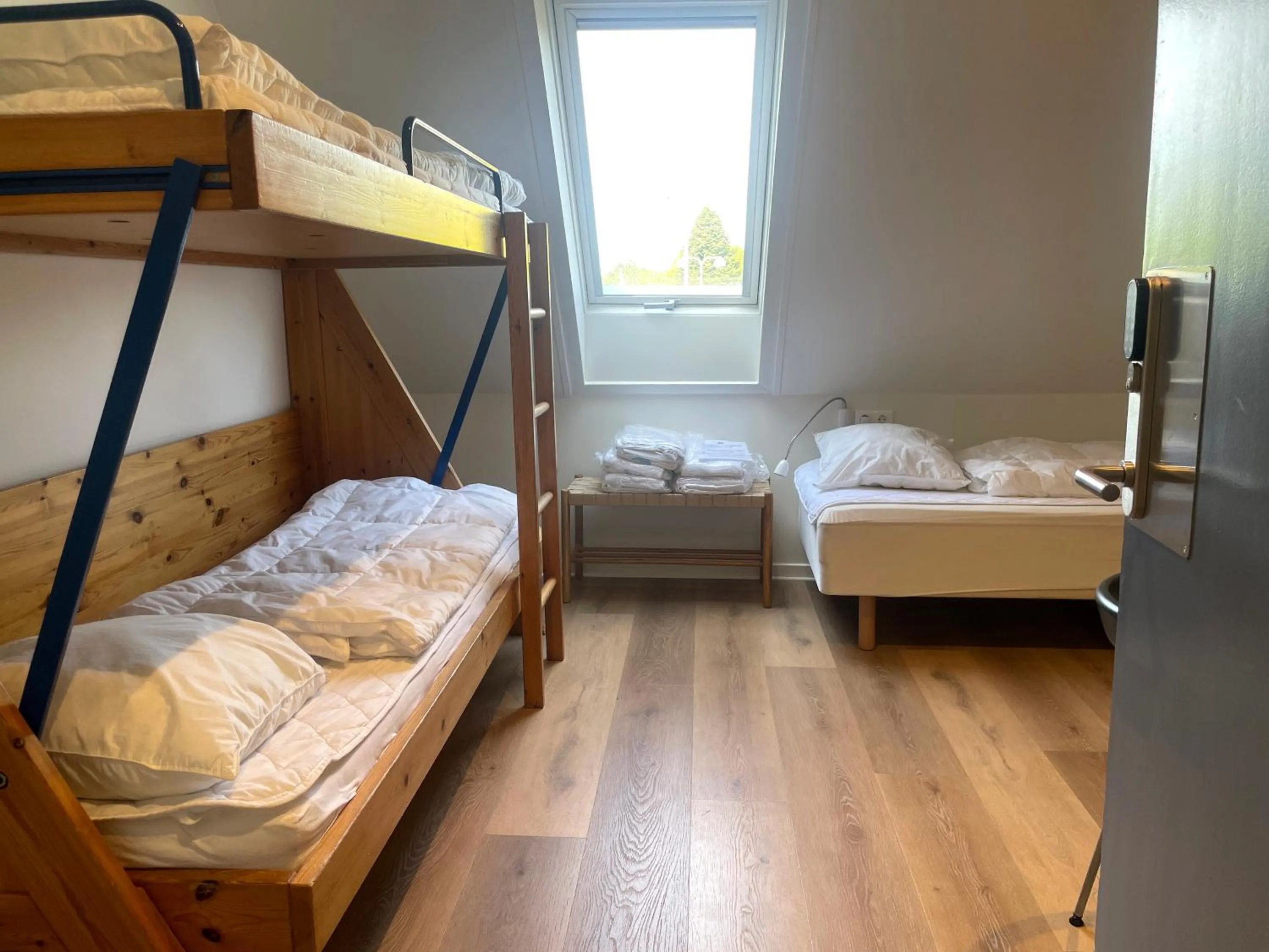 Bedroom, Bed in Kragsbjerggaard Vandrerhjem