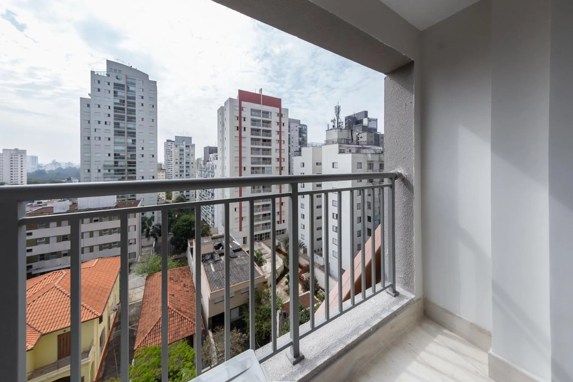 Day in House of Charlie Paraiso