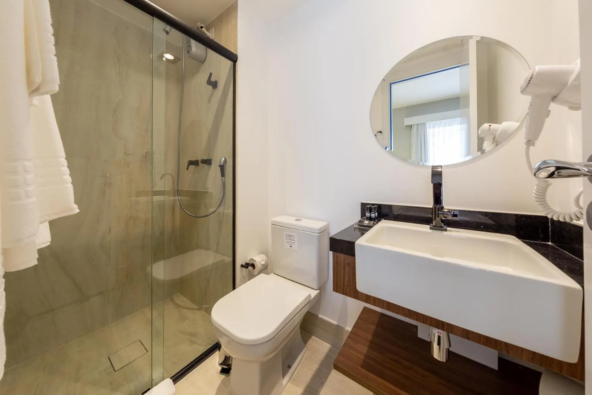 Shower in House of Charlie Paraiso