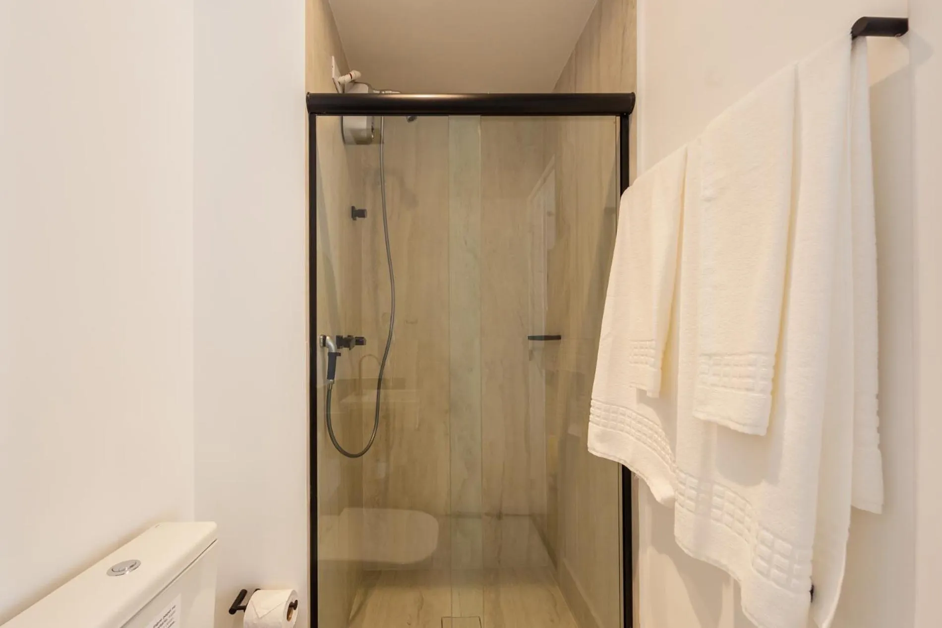 Shower in House of Charlie Paraiso