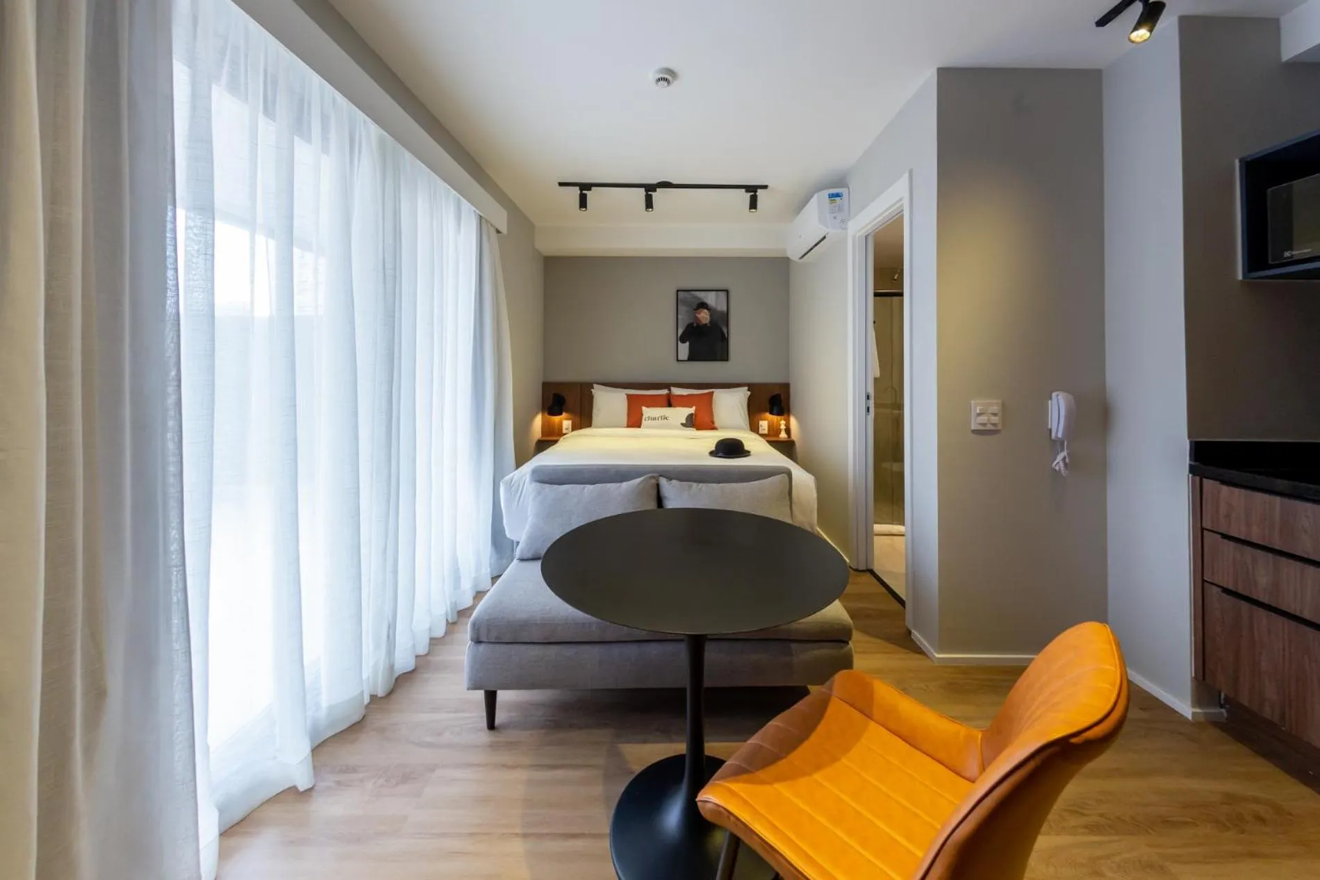 Bed in House of Charlie Paraiso