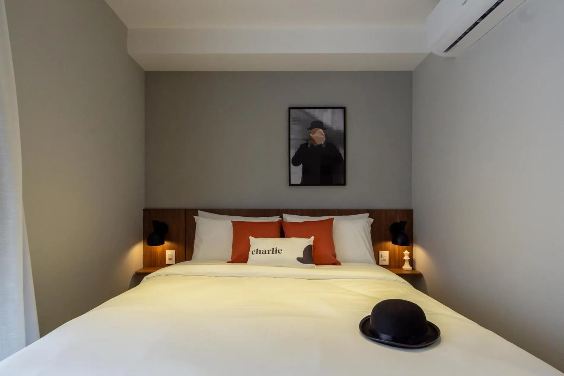 Bed in House of Charlie Paraiso