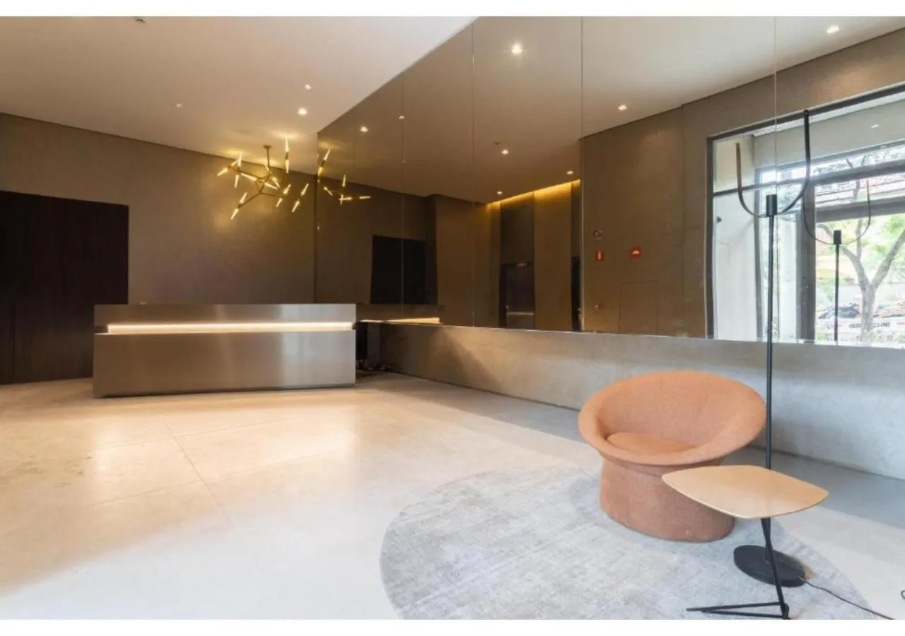 Property building in House of Charlie Paraiso