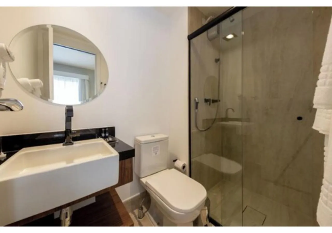 Shower in House of Charlie Paraiso