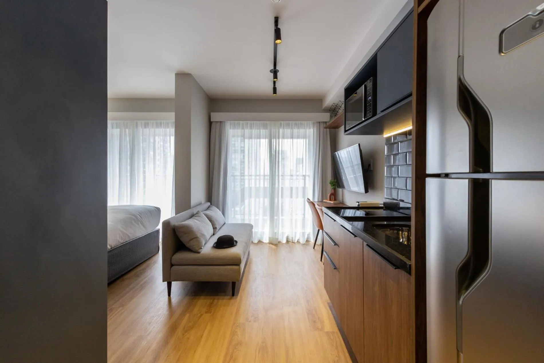 Day in House of Charlie Paraiso