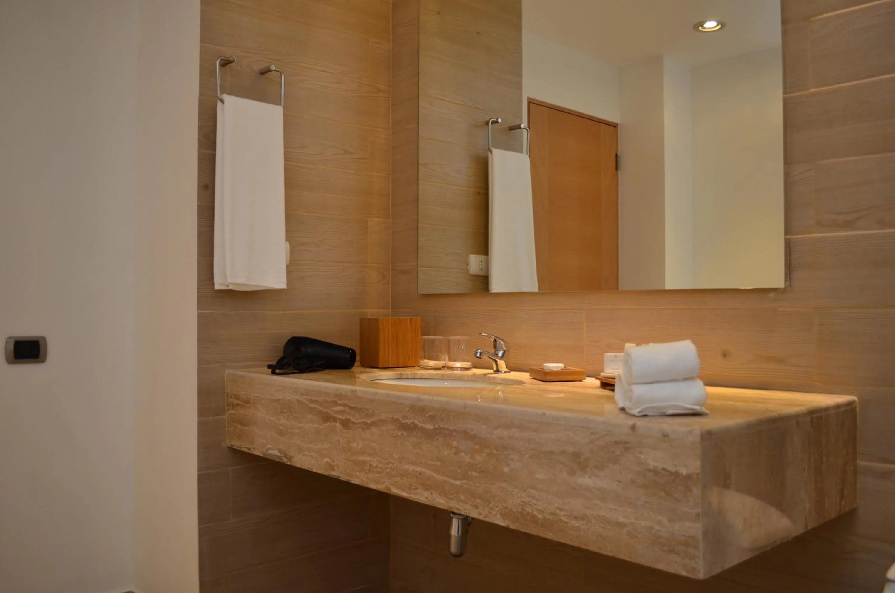 Bathroom in Hotel Enjoy San Antonio