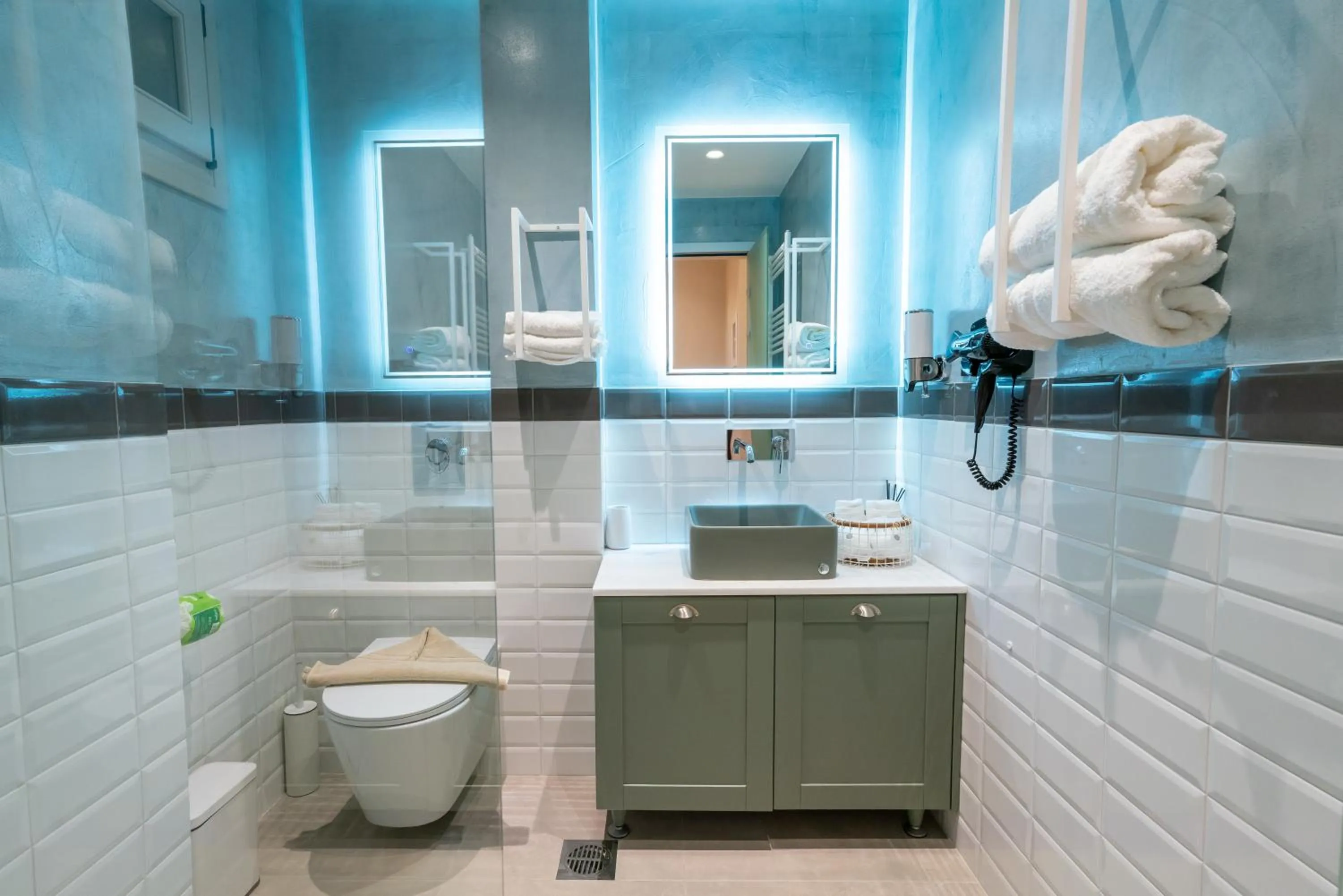 Shower in Kraka Apartments