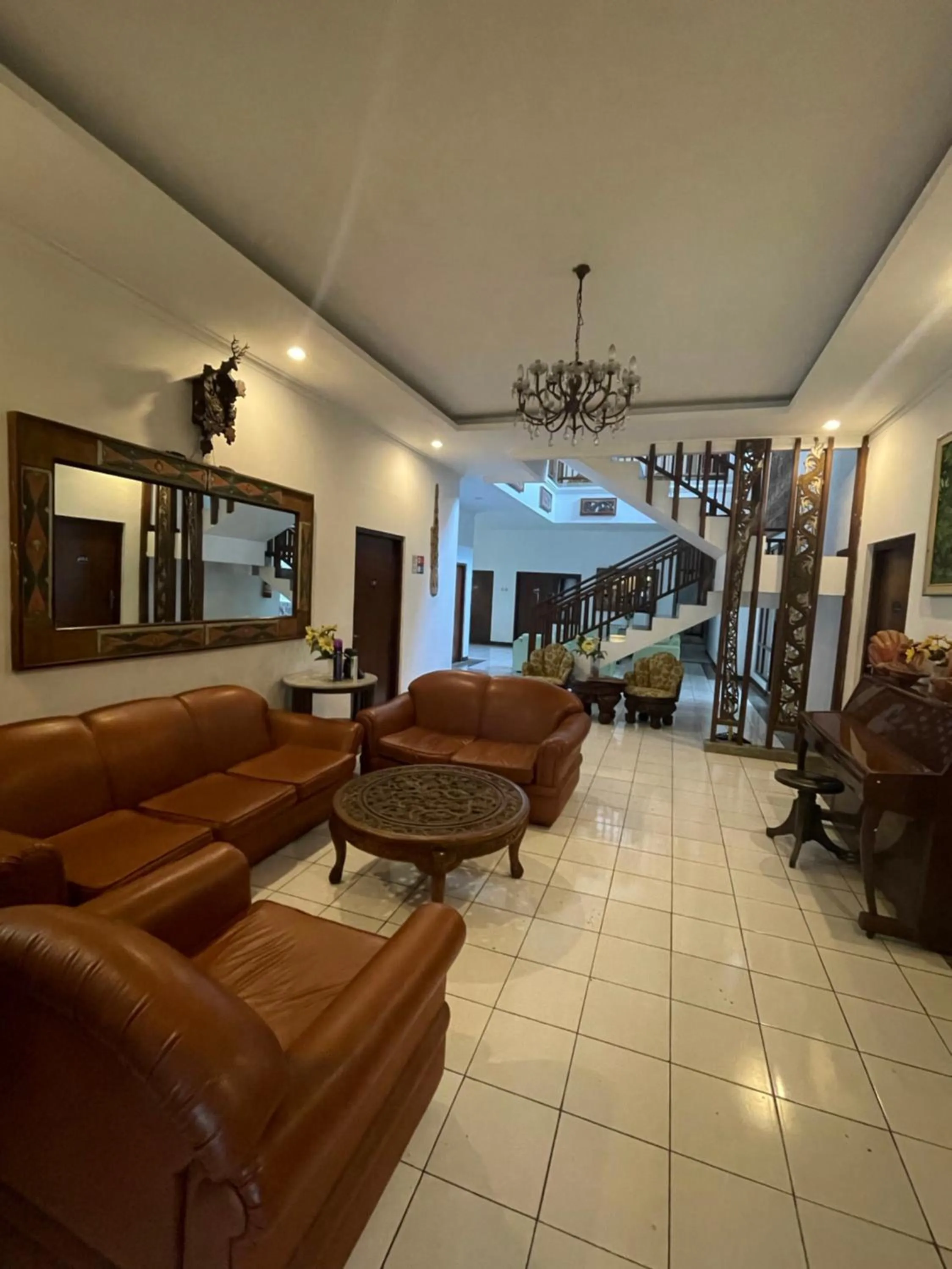 Seating area in Hotel Gegerkalong Asri