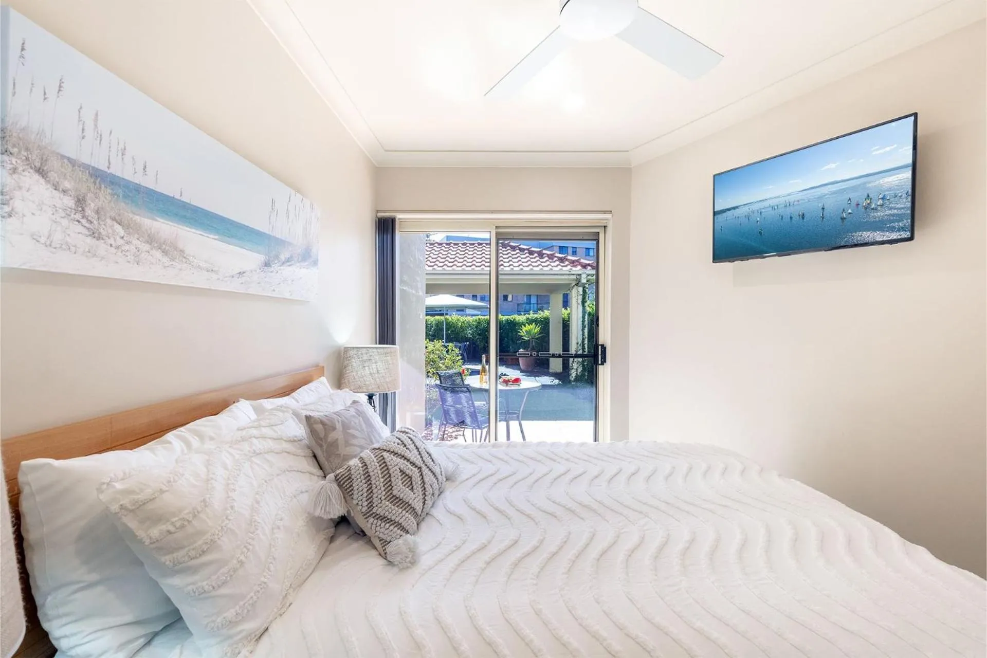 Bedroom, Bed in Martys 7 2 Intrepid Cl - pool , air con , Wi-Fi and linen