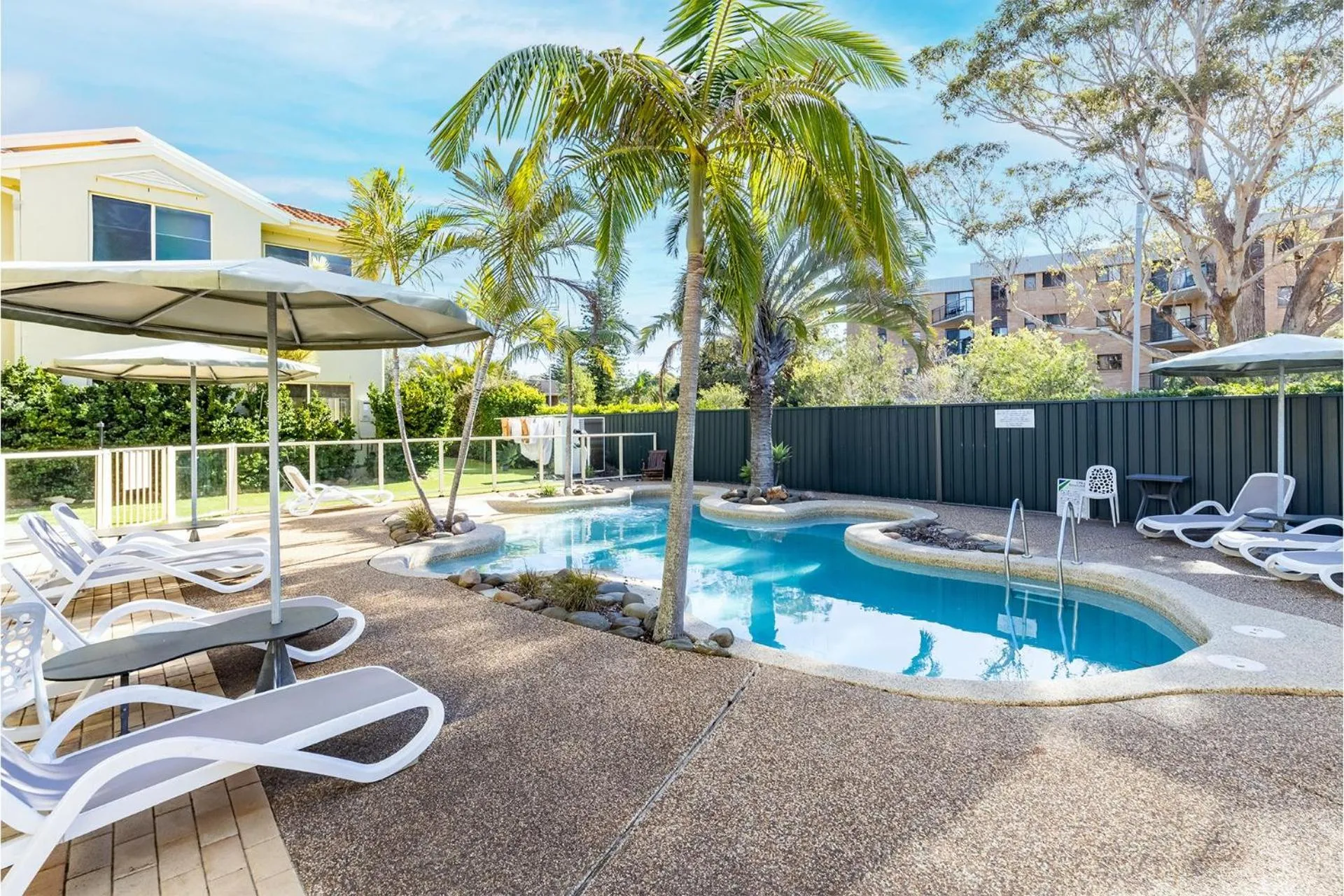 Swimming pool in Martys 7 2 Intrepid Cl - pool , air con , Wi-Fi and linen