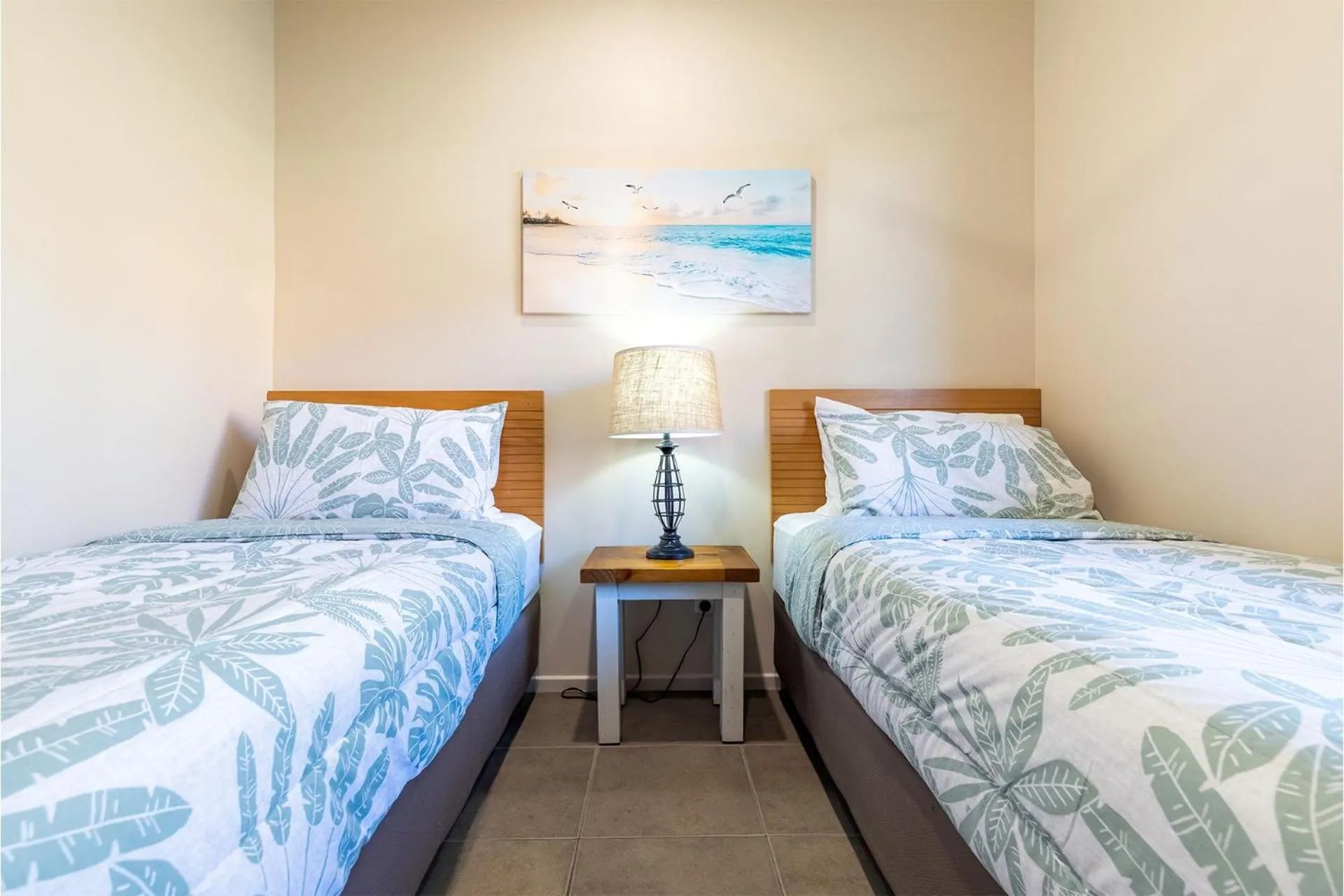Bedroom, Bed in Martys 7 2 Intrepid Cl - pool , air con , Wi-Fi and linen
