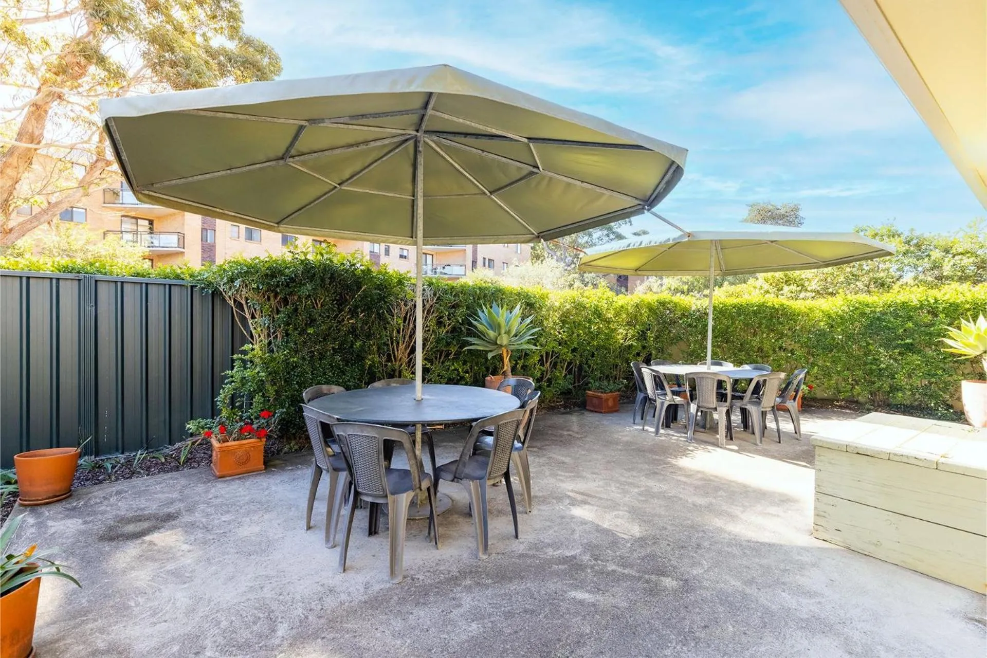 Garden in Martys 7 2 Intrepid Cl - pool , air con , Wi-Fi and linen