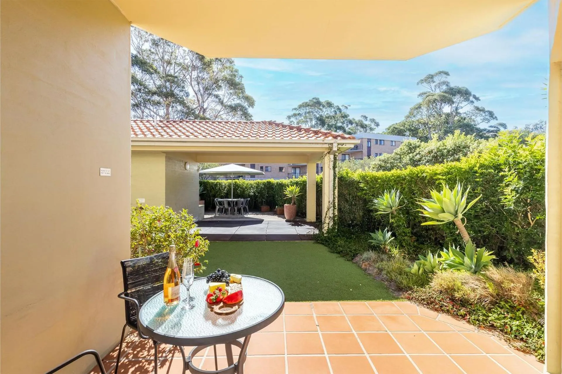Garden in Martys 7 2 Intrepid Cl - pool , air con , Wi-Fi and linen