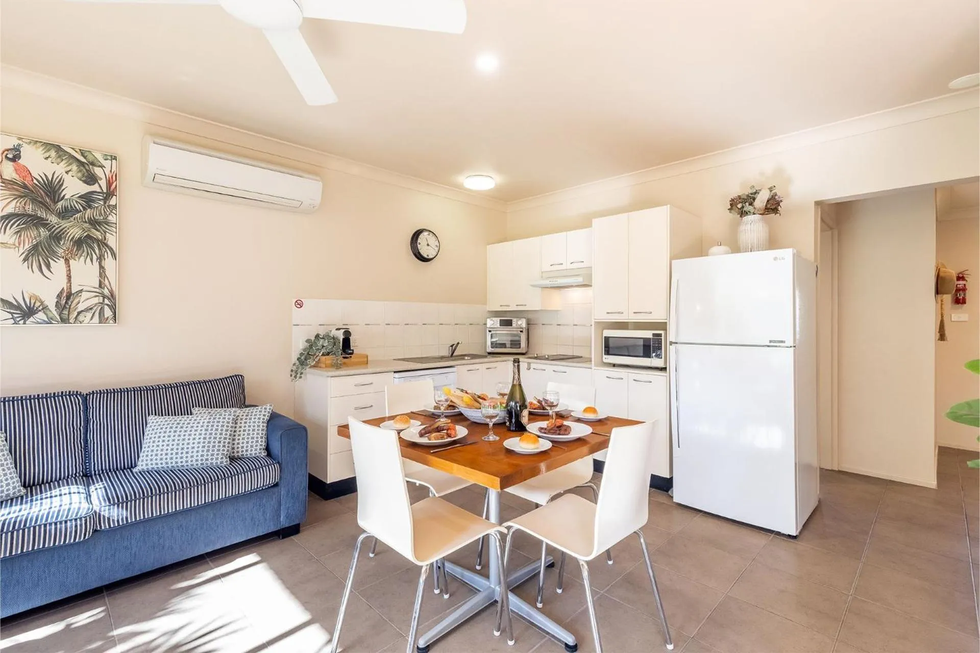 Dining area in Martys 7 2 Intrepid Cl - pool , air con , Wi-Fi and linen