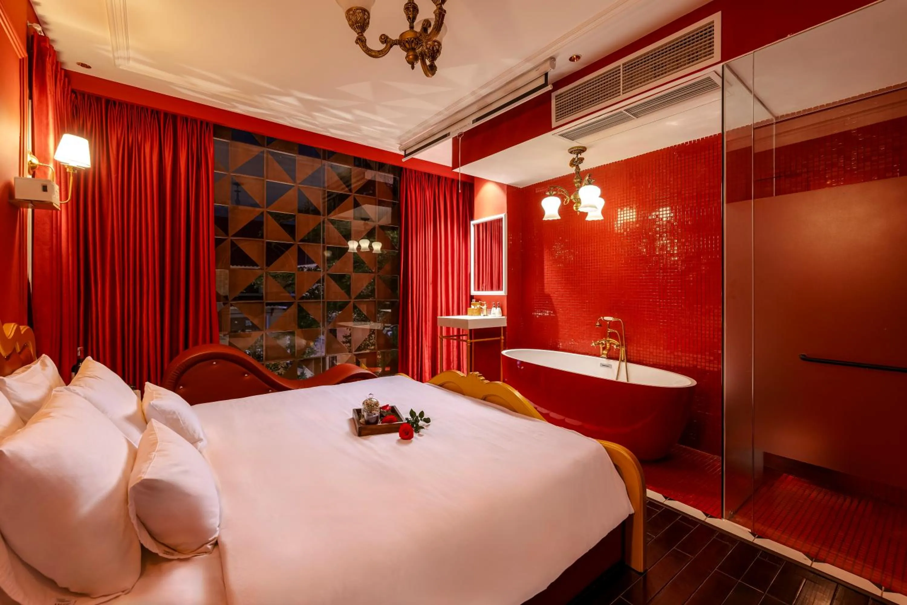 Bed in Secret Garden Hotel