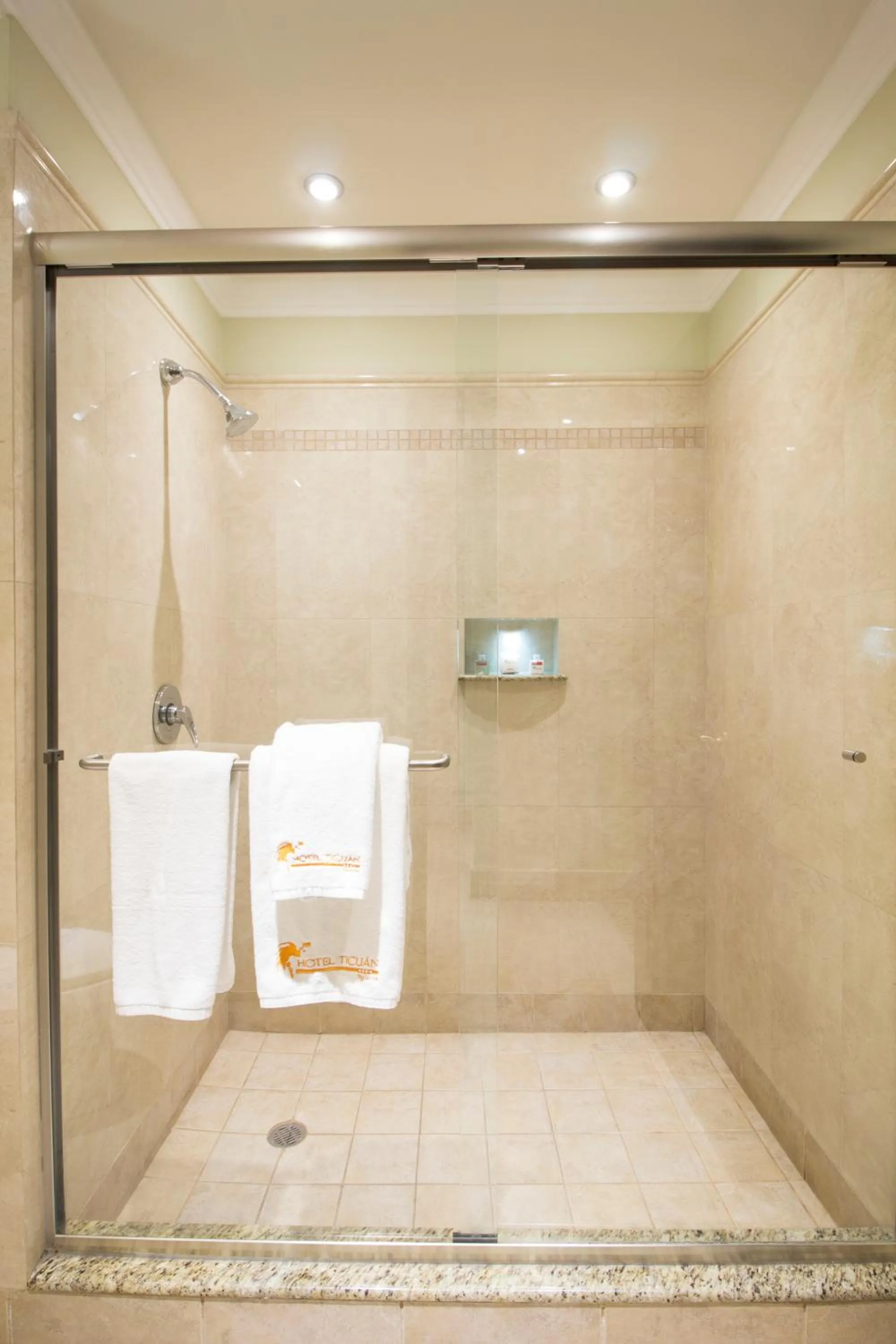 Bathroom in Hotel Ticuán