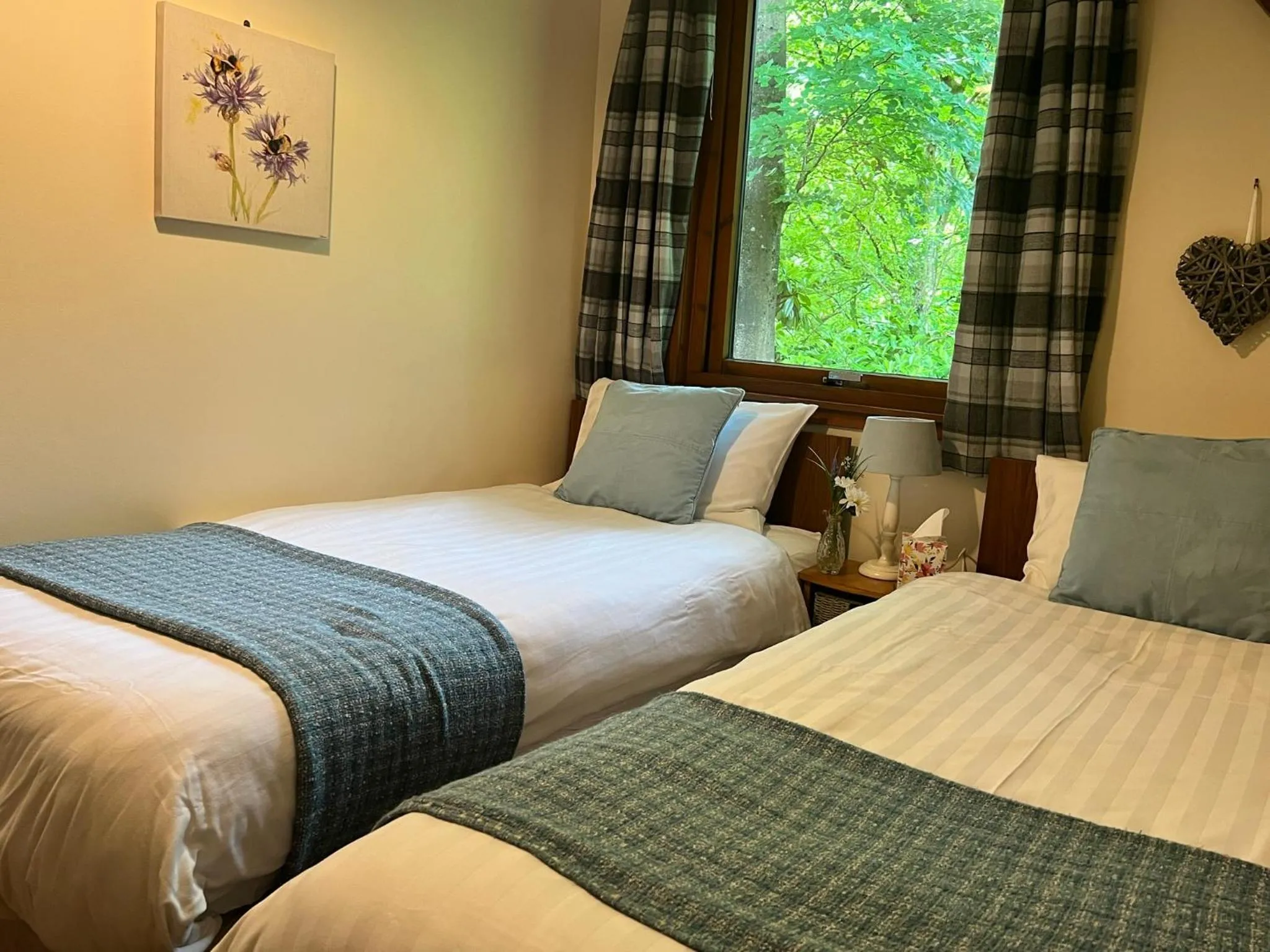 Bedroom, Bed in Ericht Holiday Lodges