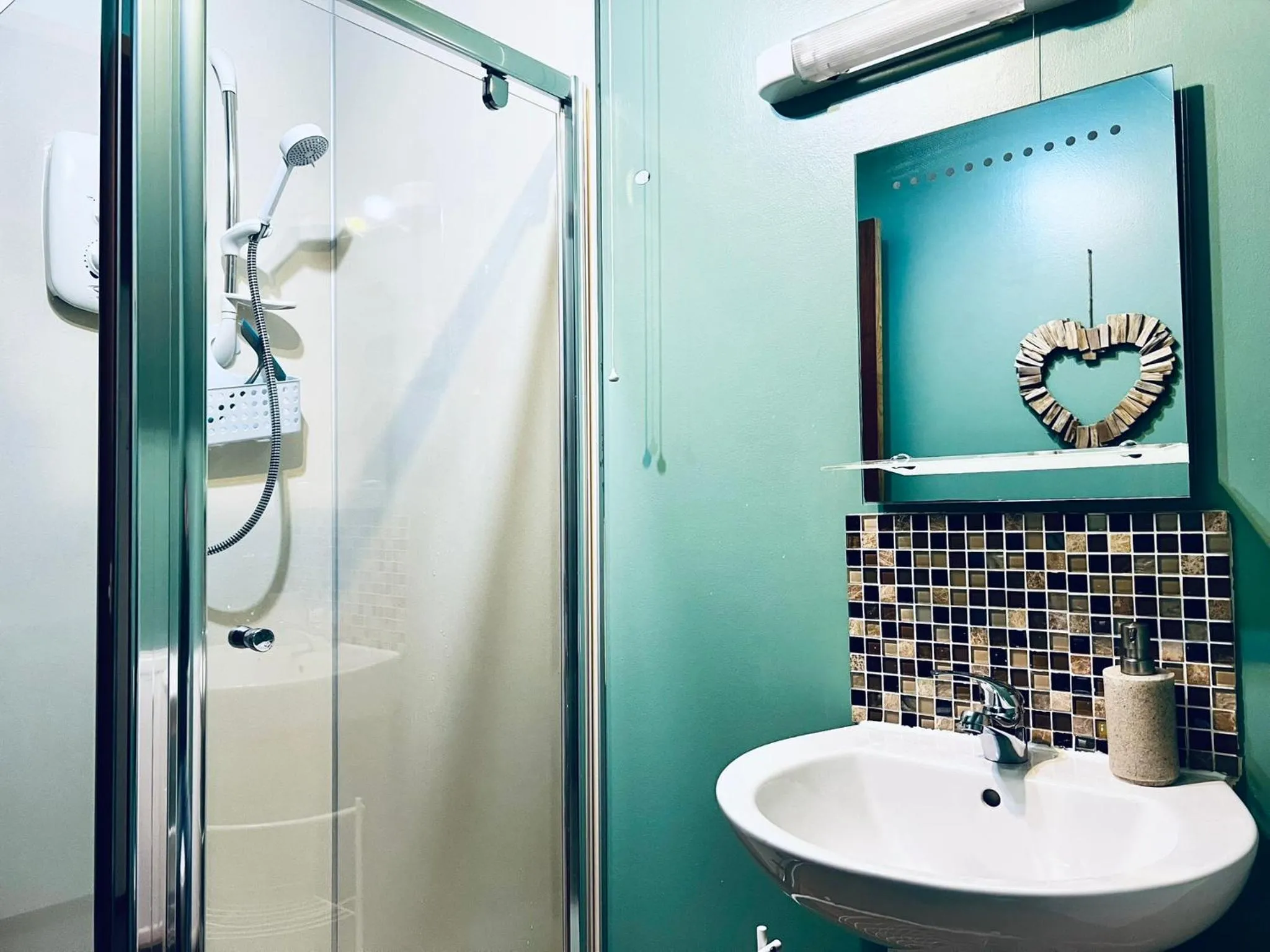 Shower in Ericht Holiday Lodges