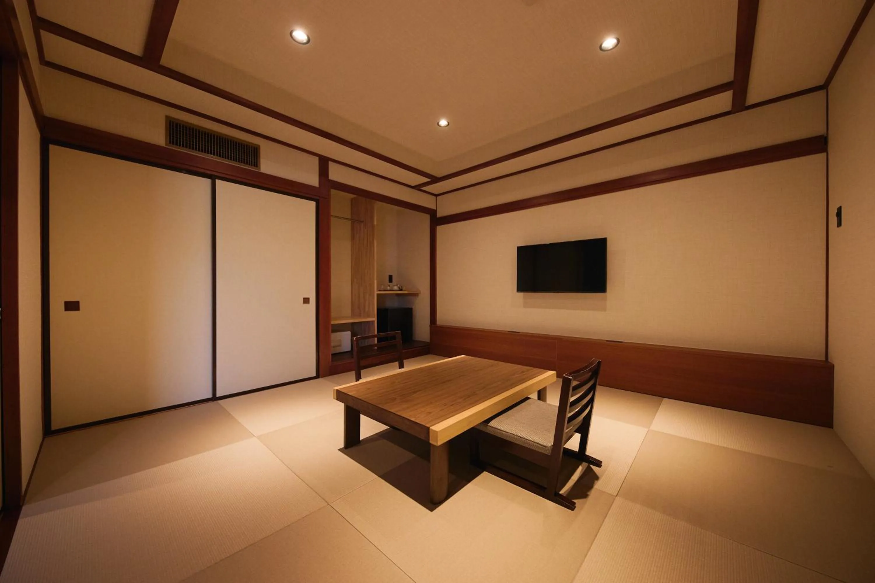 Photo of the whole room in Akiu Fuga