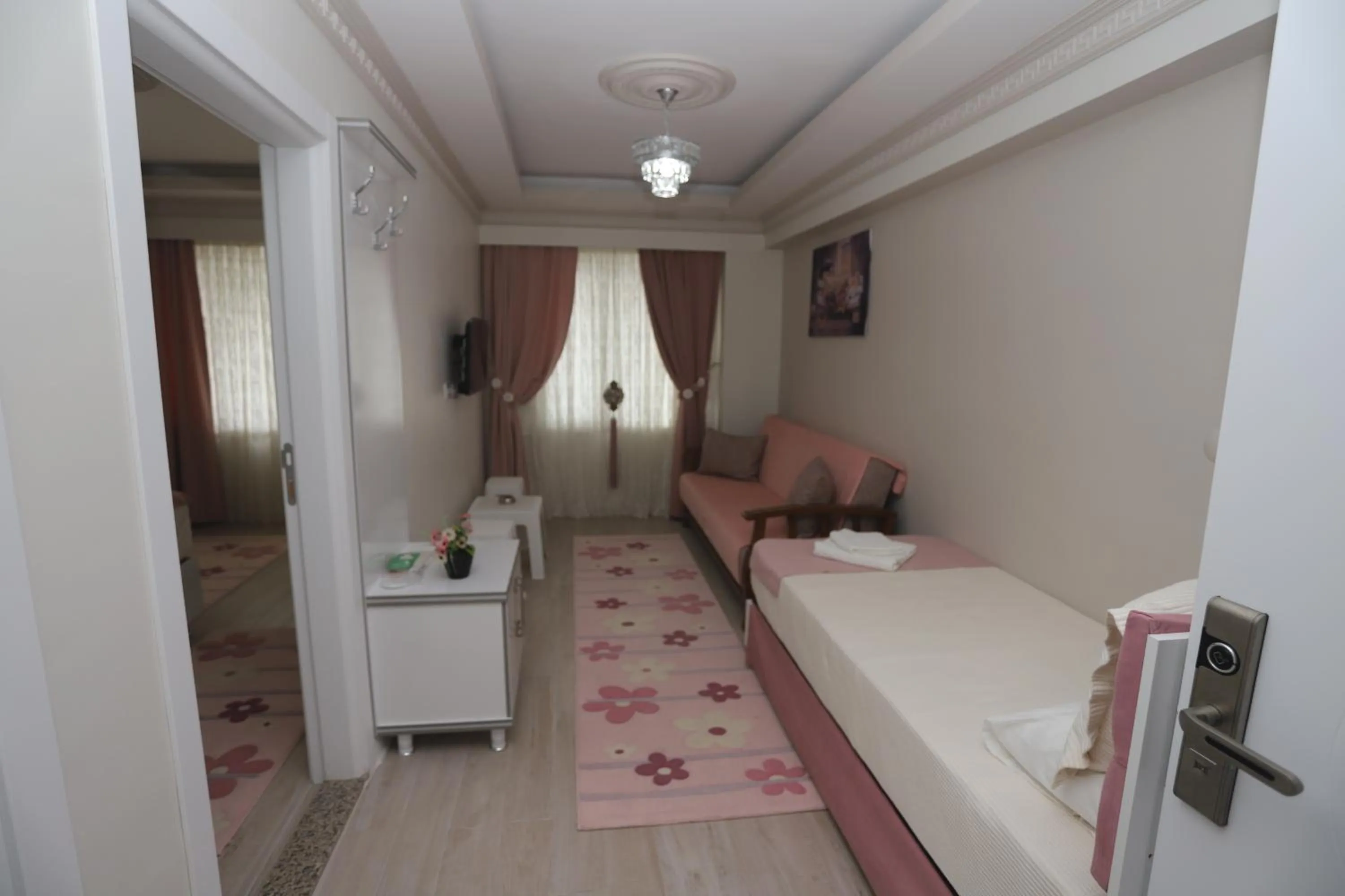 TV and multimedia in Altınkum Otel Karasu