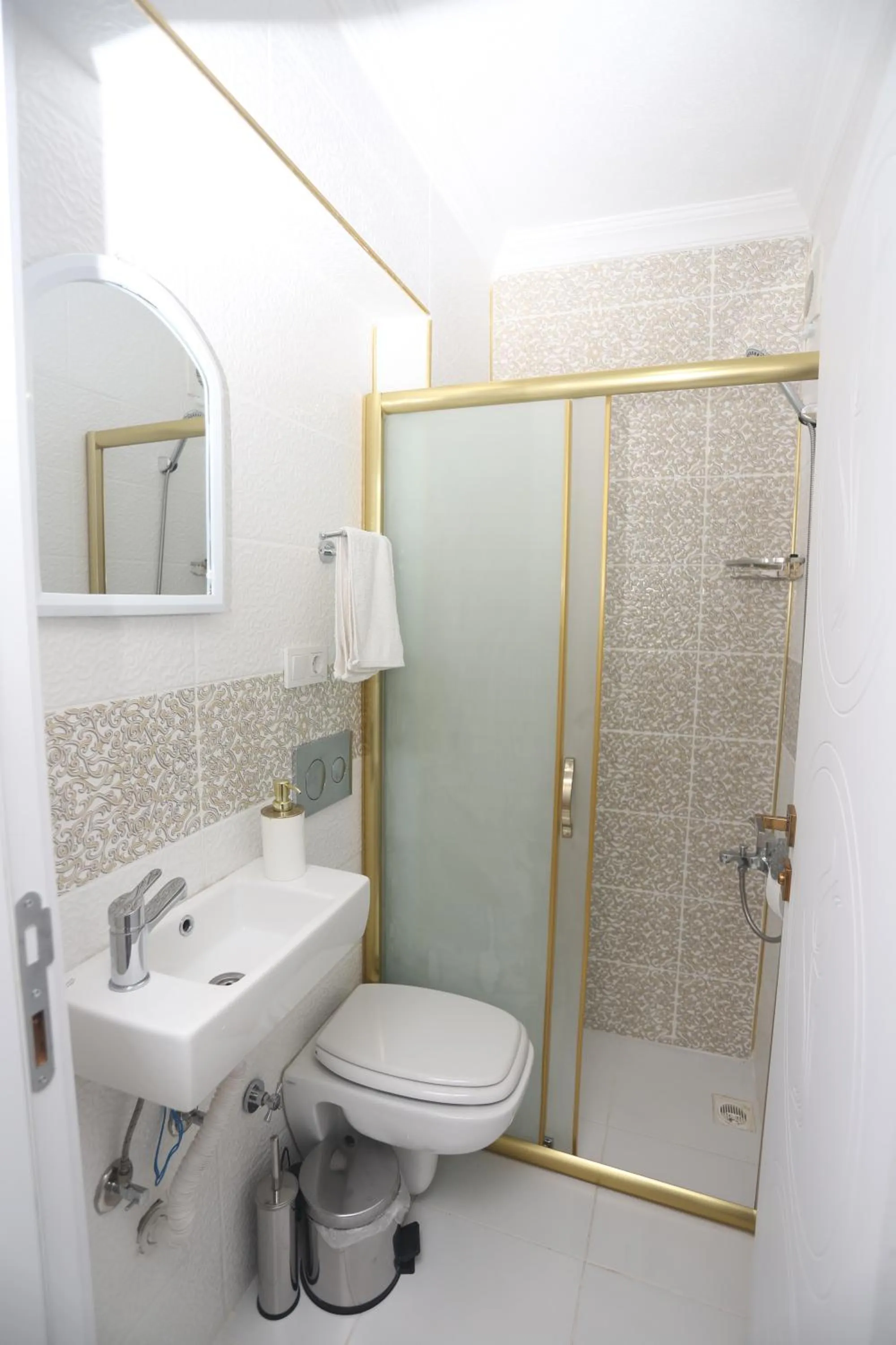 Shower in Altınkum Otel Karasu