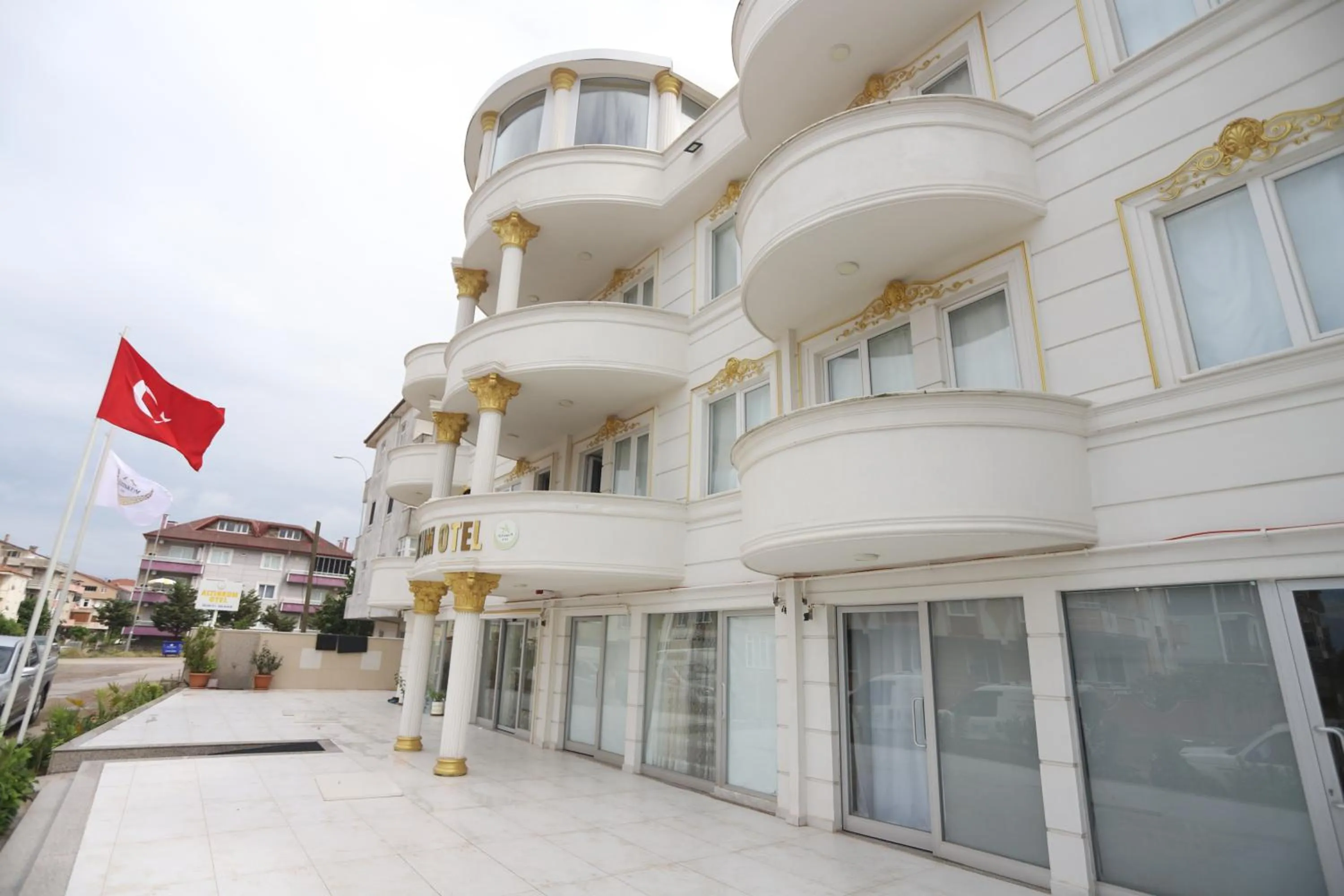 Property building in Altınkum Otel Karasu