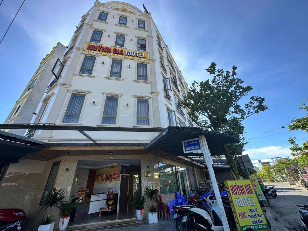 Facade/entrance in OYO 1193 Huynh Gia Hotel